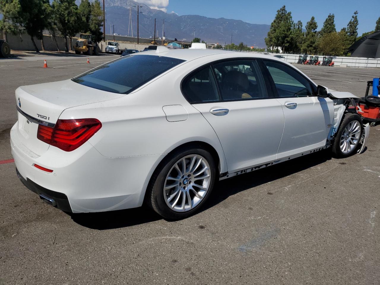 2013 Bmw 750 I White vin: WBAYA8C52DD227658