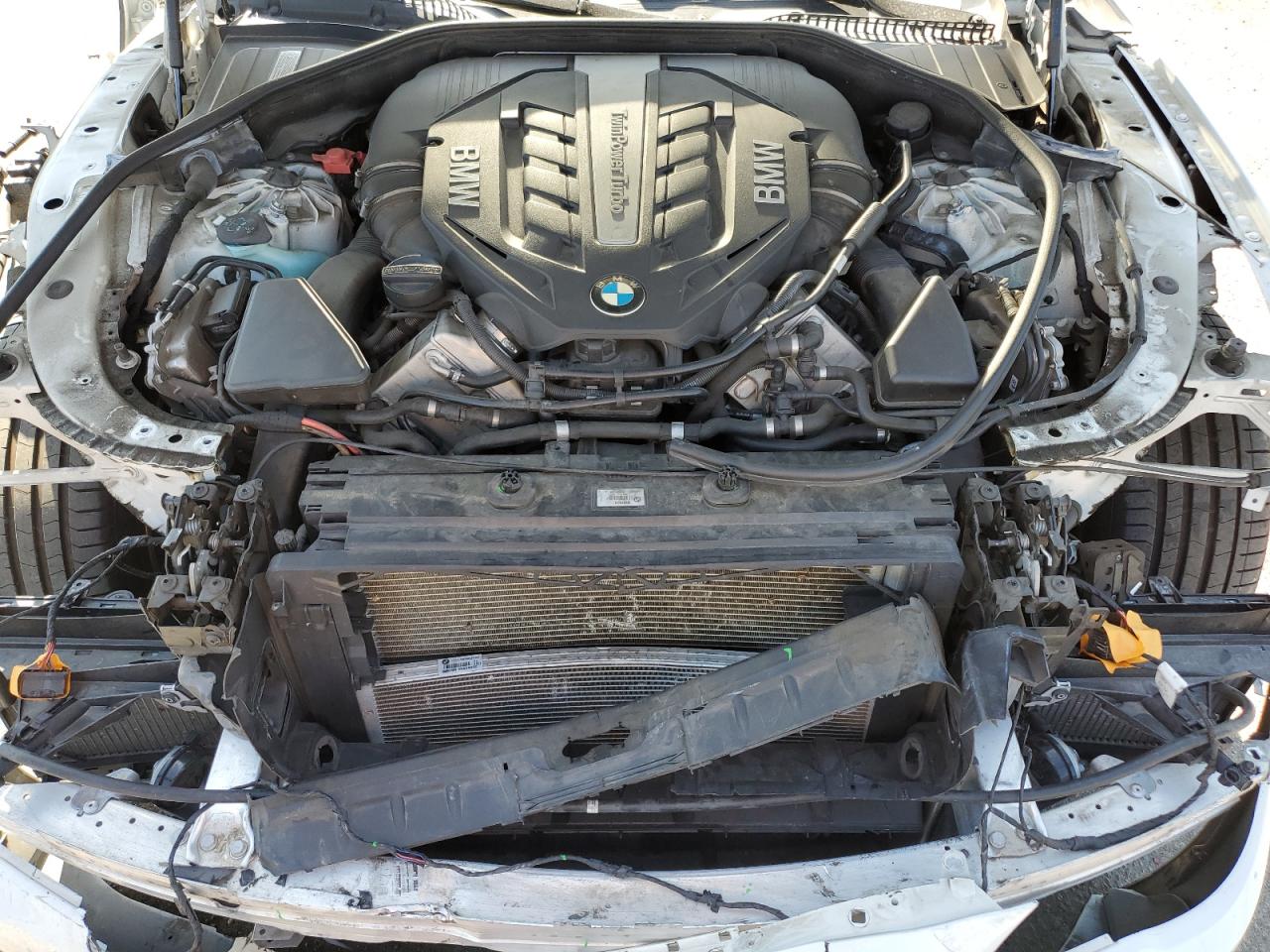 2013 Bmw 750 I White vin: WBAYA8C52DD227658