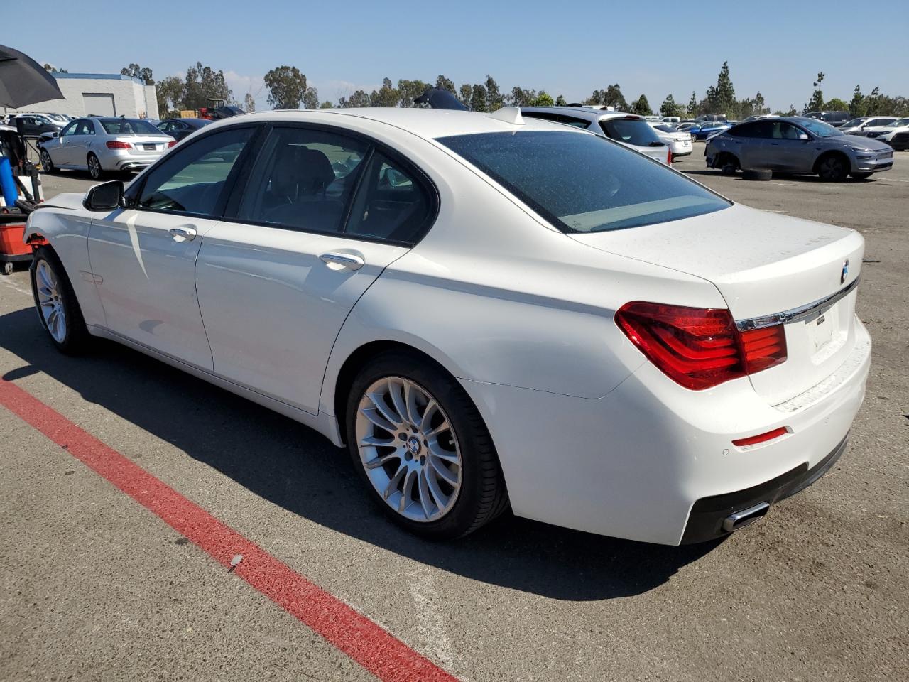 2013 Bmw 750 I White vin: WBAYA8C52DD227658