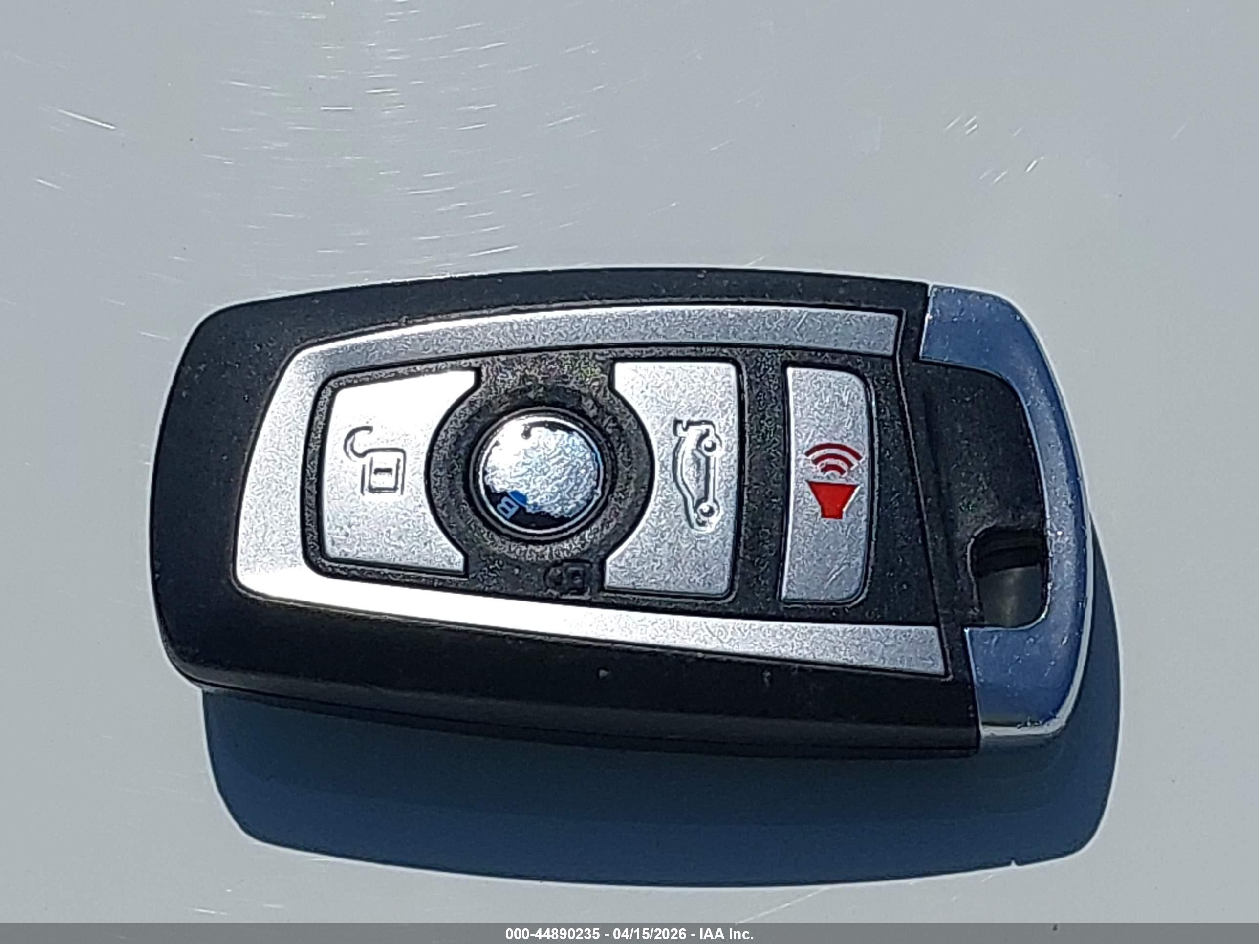 2013 Bmw 750i   Белый vin: WBAYA8C53DC996482