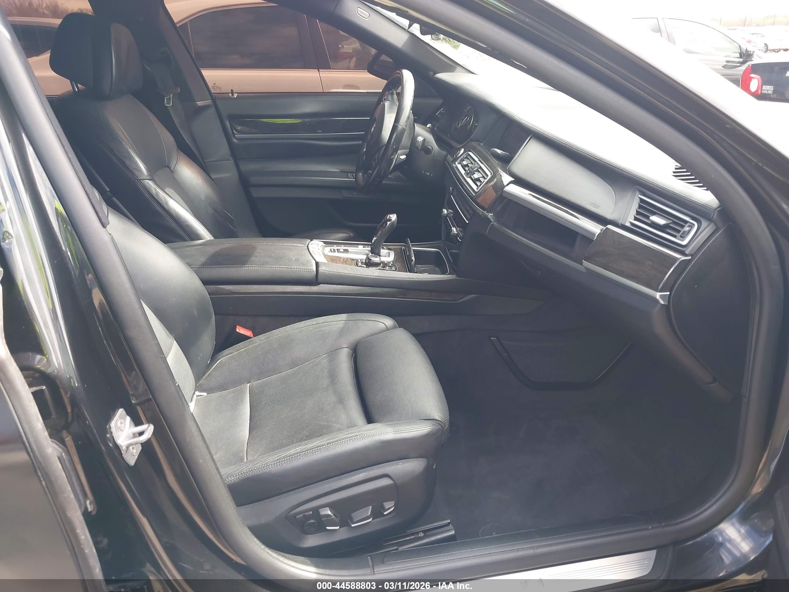 2013 Bmw 750i   Black vin: WBAYA8C54DD227662