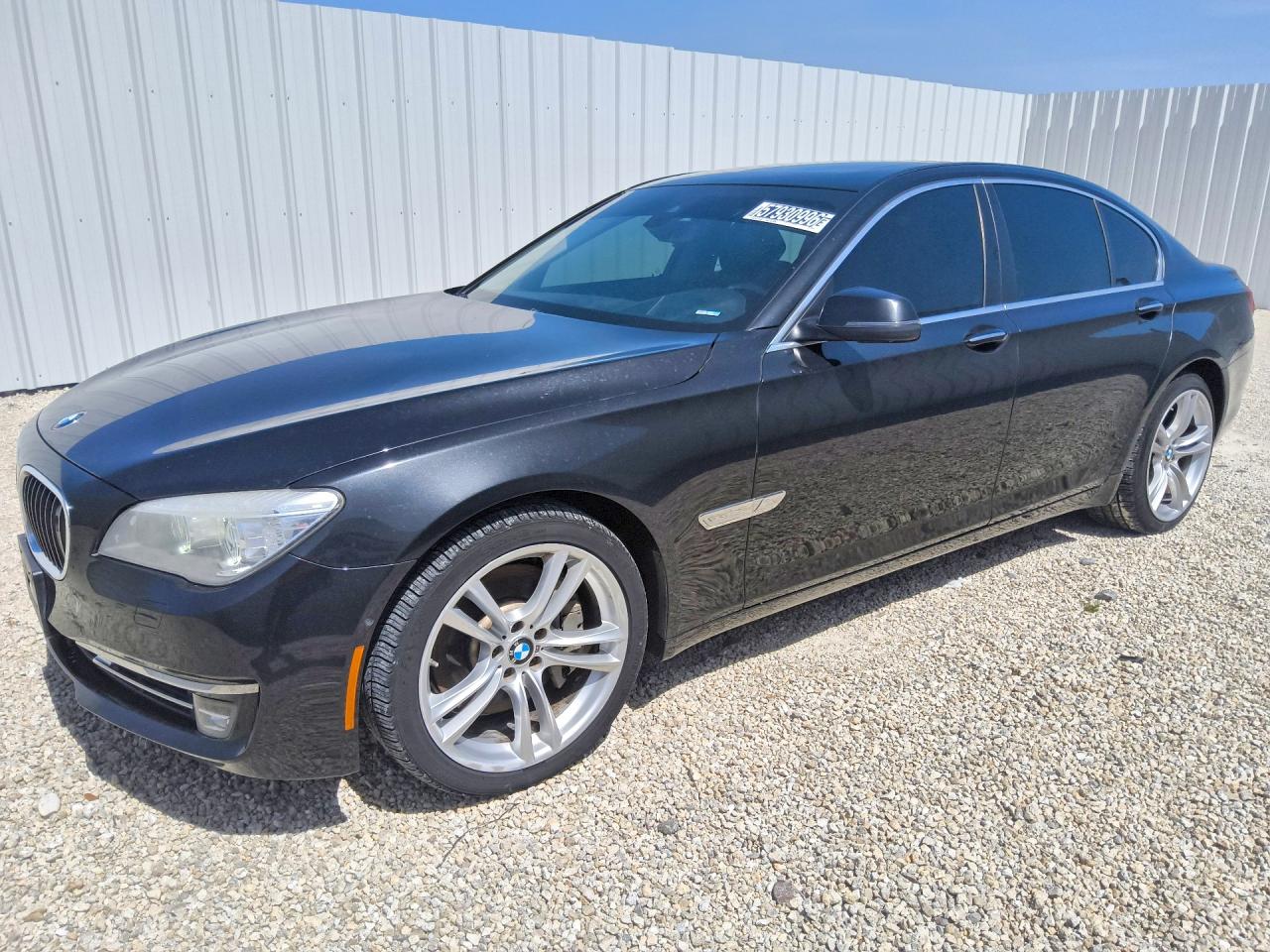 2013 Bmw 750 I Черный vin: WBAYA8C55DC996578