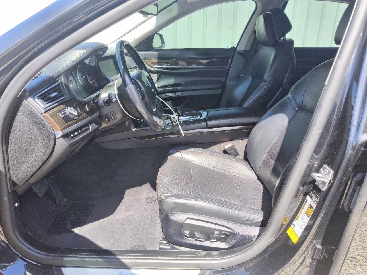 2013 Bmw 750 I Черный vin: WBAYA8C55DC996578