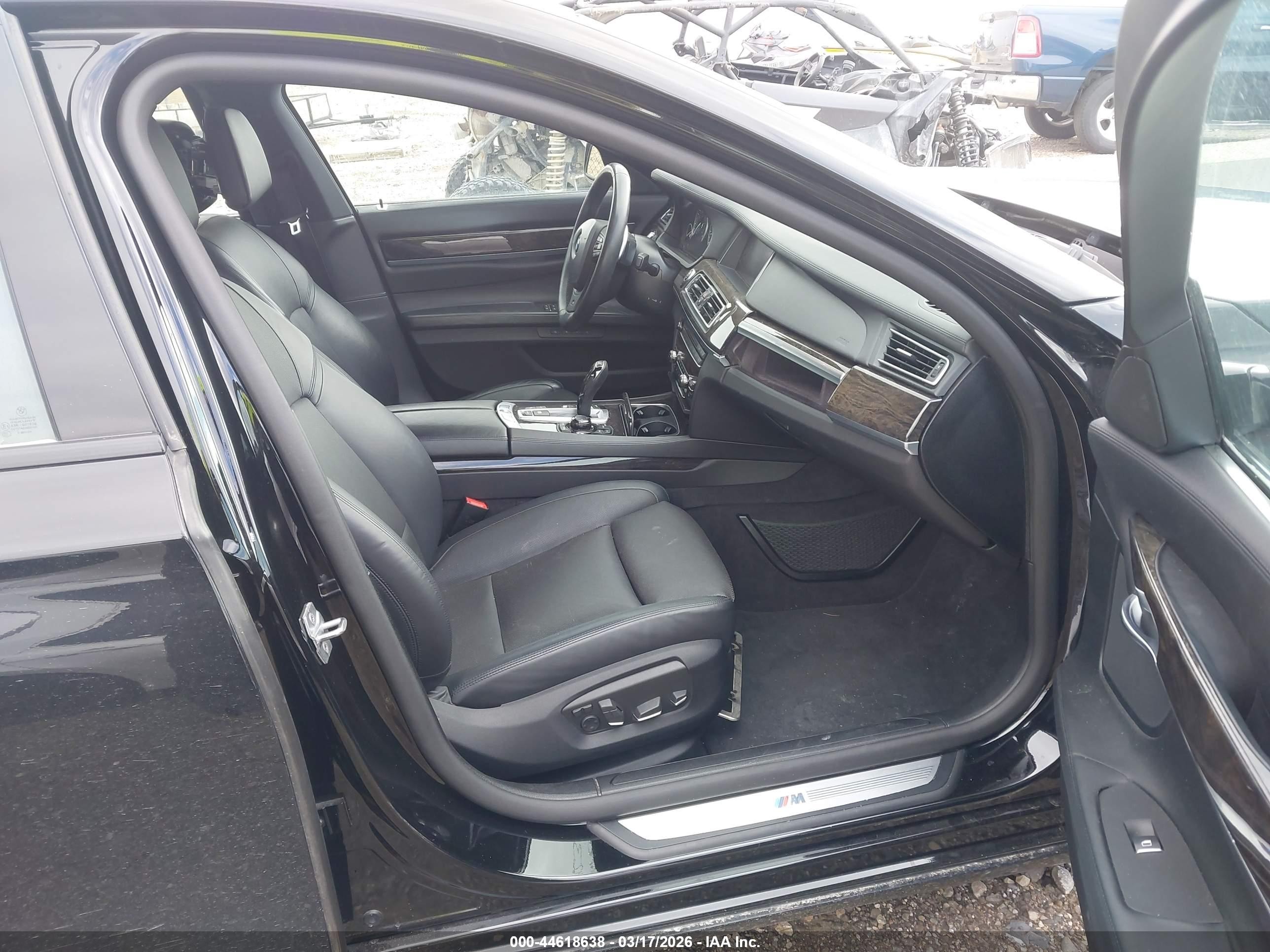 2013 Bmw 750i   Black vin: WBAYA8C55DD227623