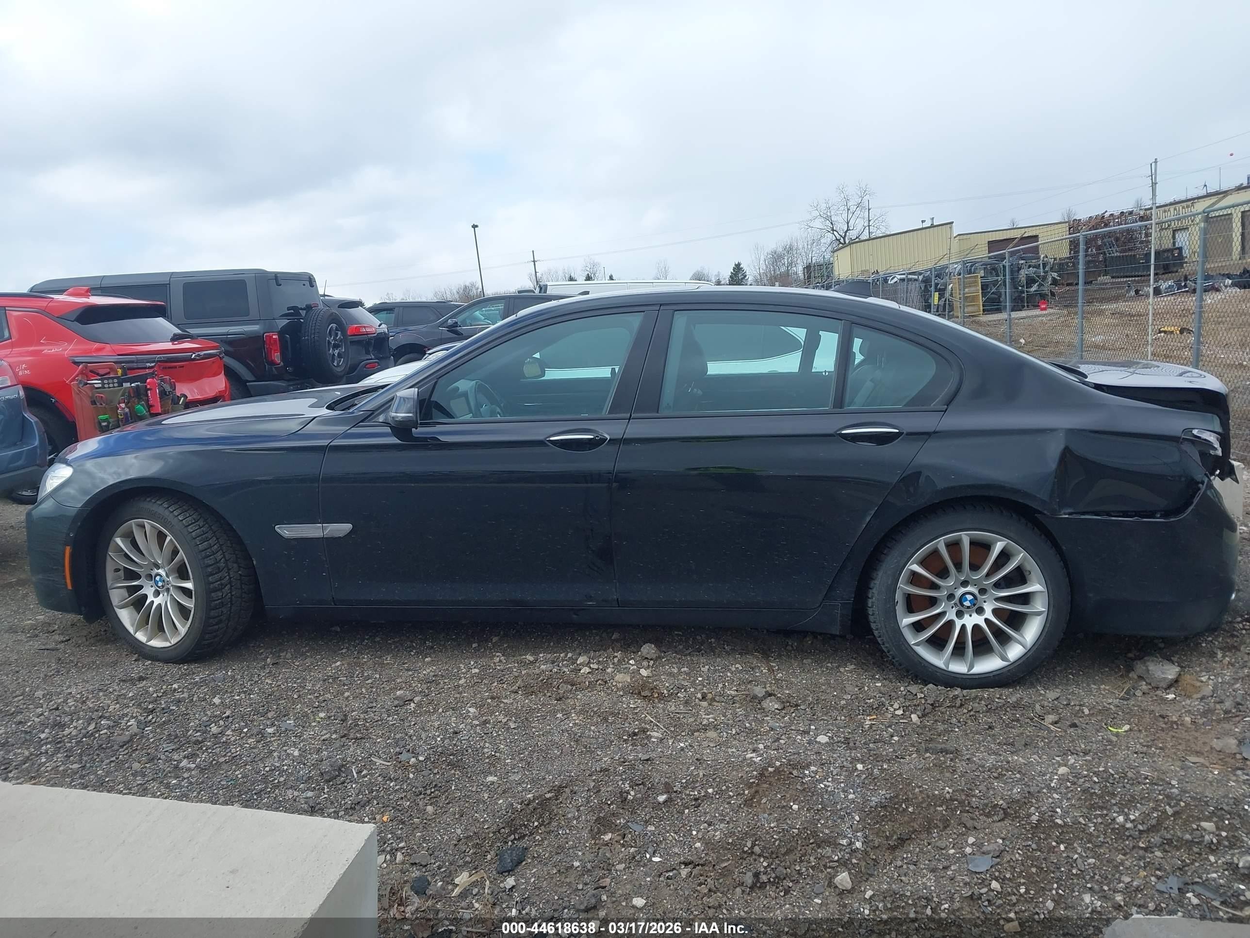 2013 Bmw 750i   Black vin: WBAYA8C55DD227623