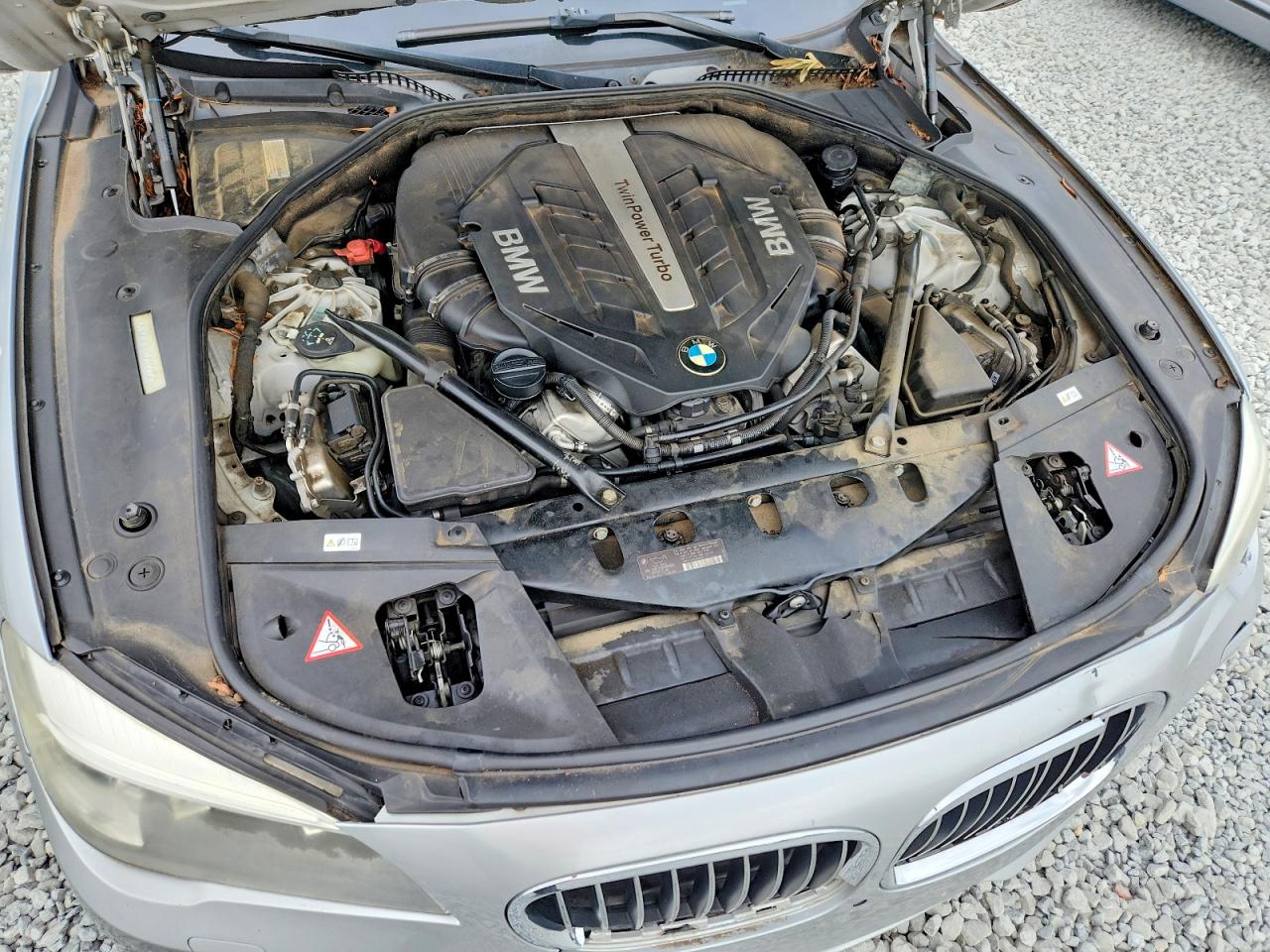 2013 Bmw 750 I Серебряный vin: WBAYA8C55DD228027