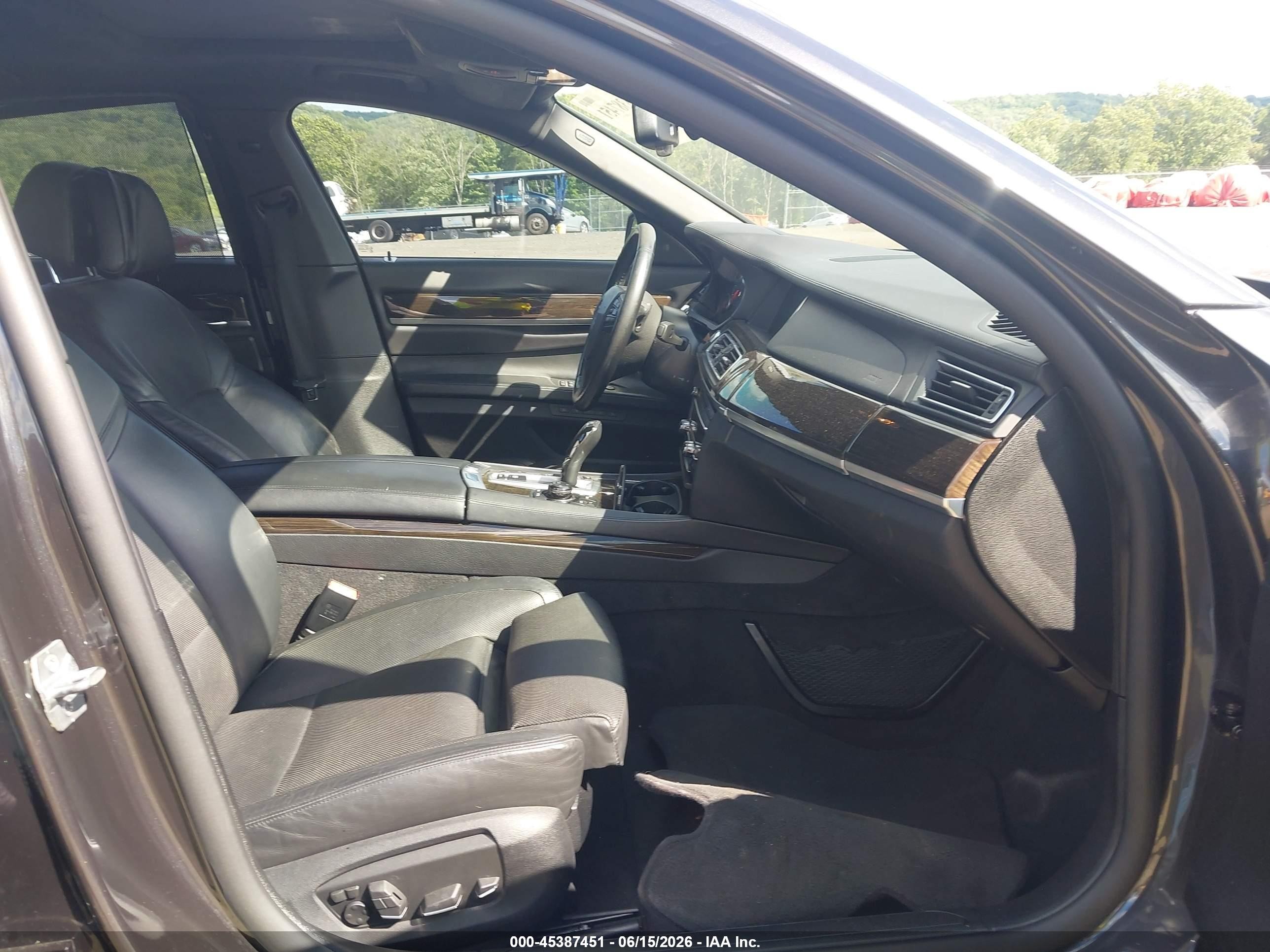 2013 Bmw 750i   Black vin: WBAYA8C56DDS15352