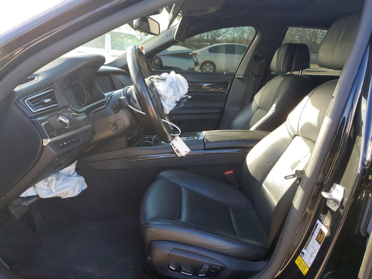 2015 Bmw 750 I Черный vin: WBAYA8C56FD825366