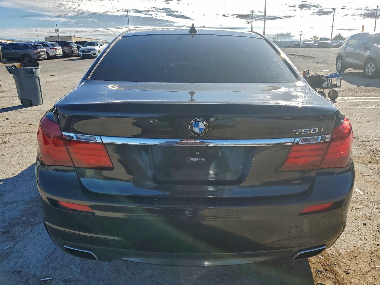 2015 Bmw 750 I Черный vin: WBAYA8C56FD825366