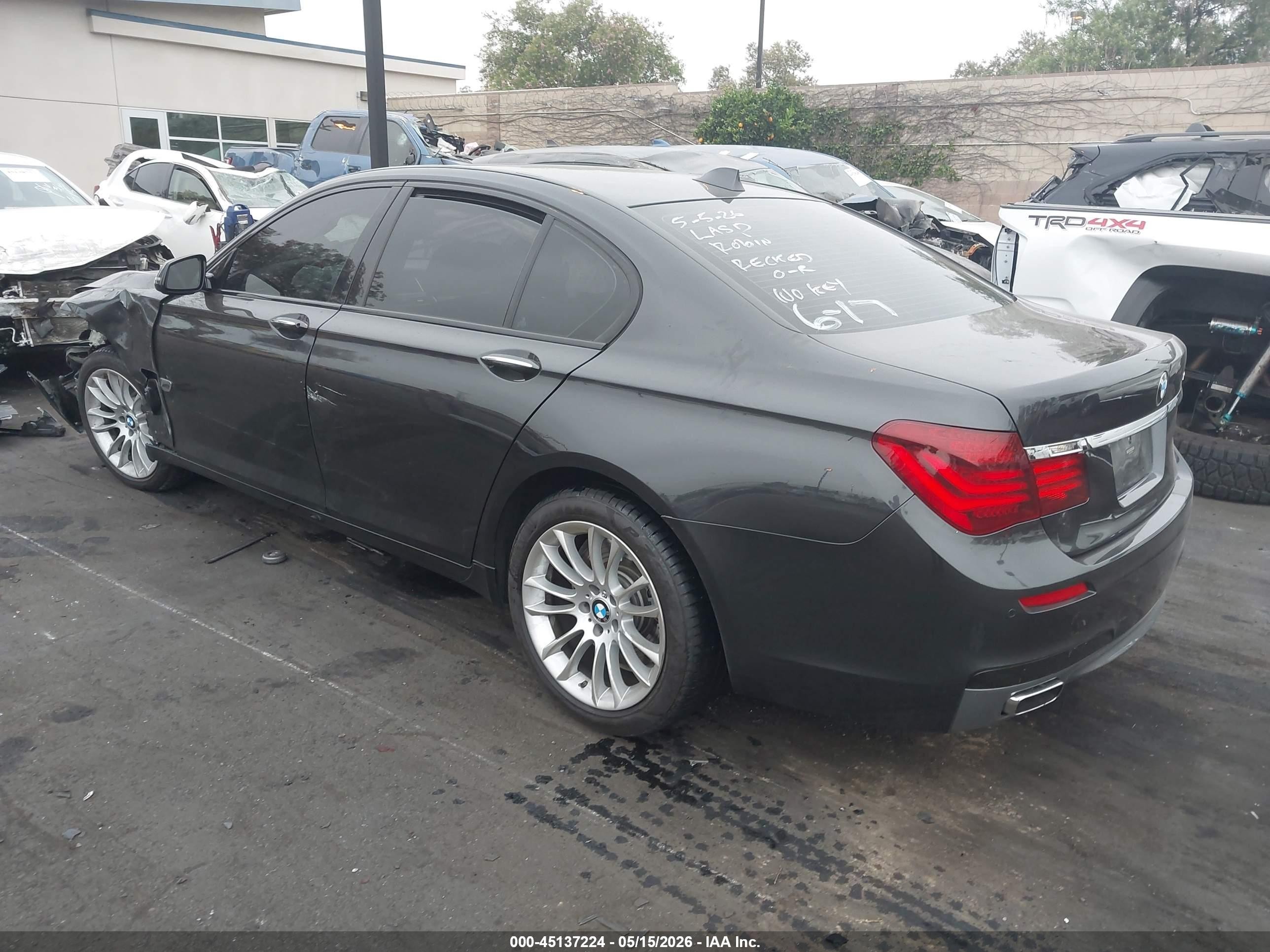 2015 Bmw 750i   Black vin: WBAYA8C57FGK19704