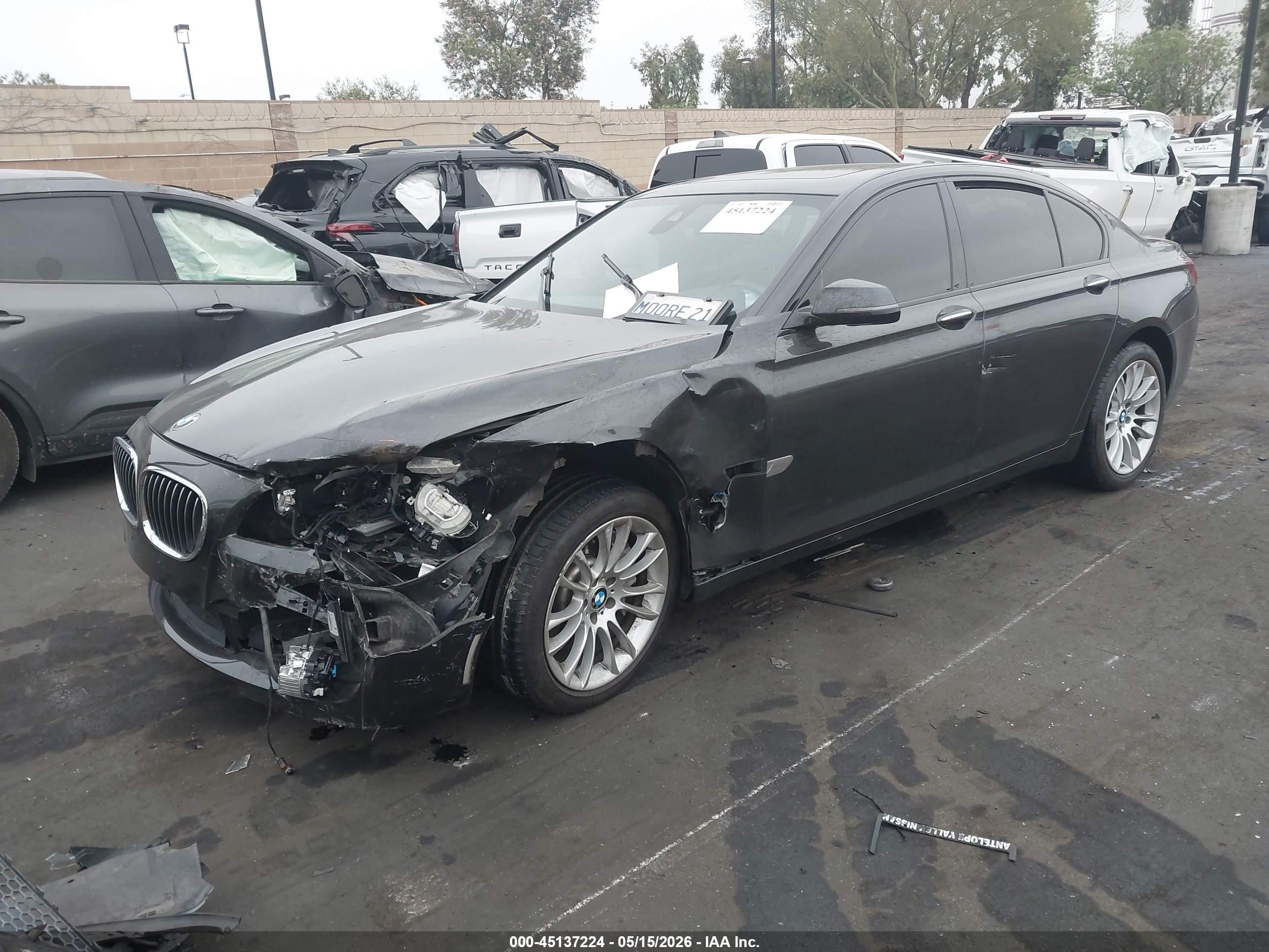 2015 Bmw 750i   Black vin: WBAYA8C57FGK19704