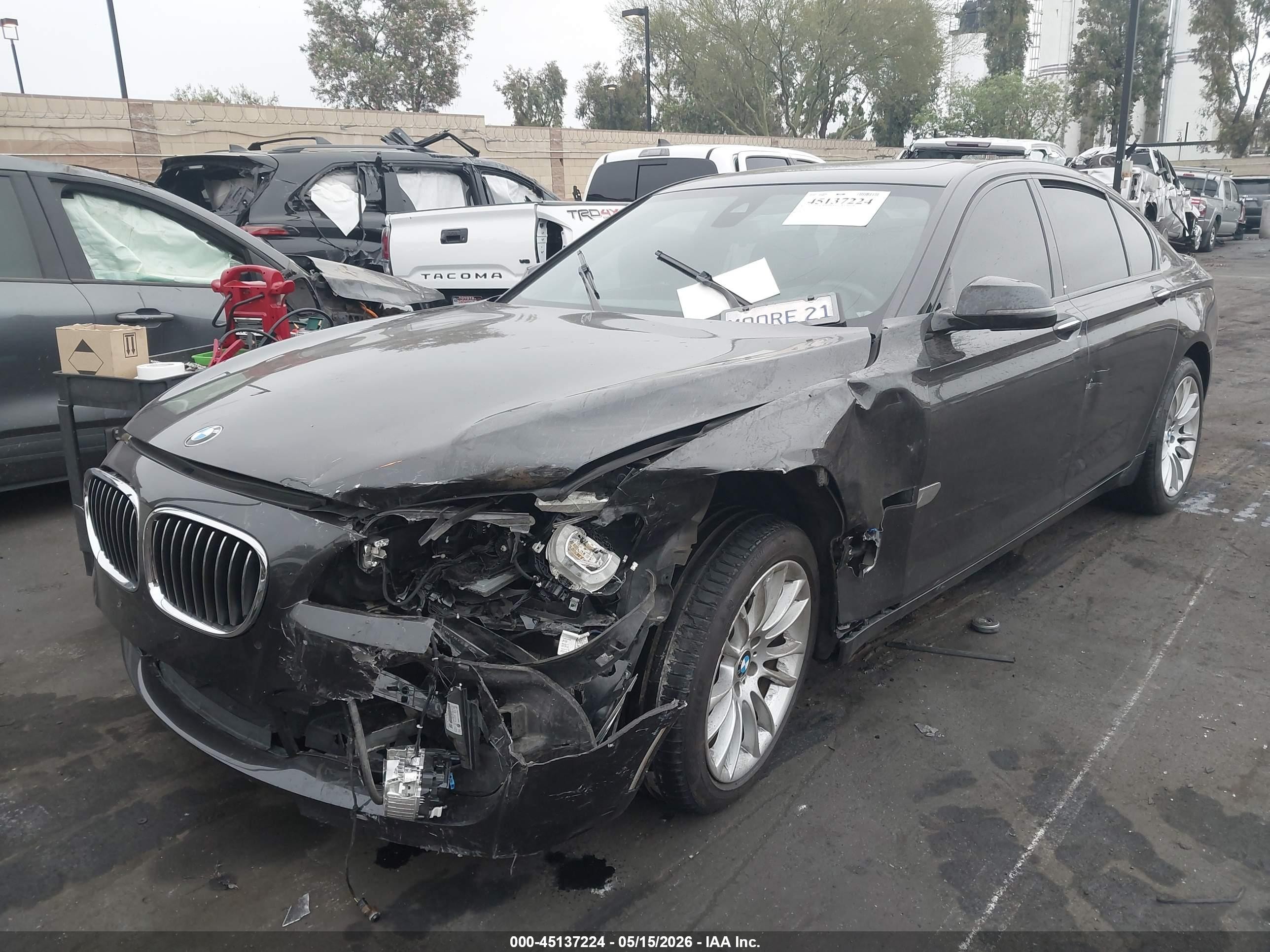2015 Bmw 750i   Black vin: WBAYA8C57FGK19704
