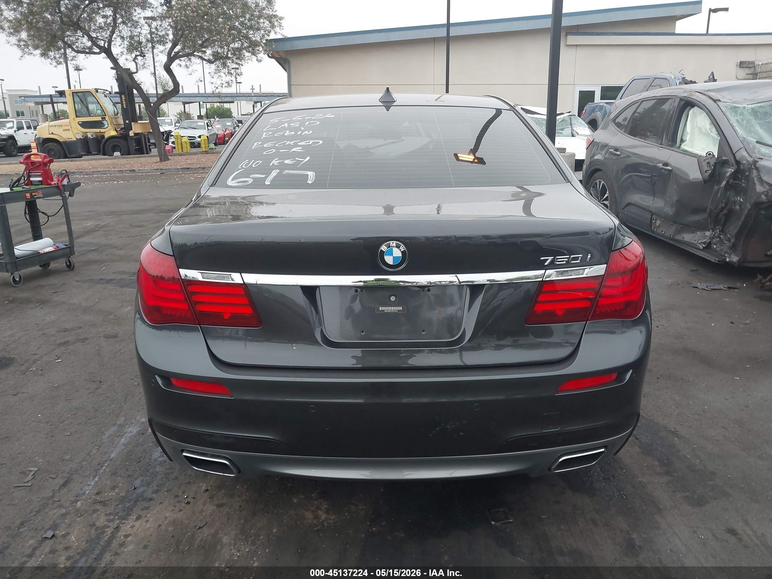 2015 Bmw 750i   Black vin: WBAYA8C57FGK19704