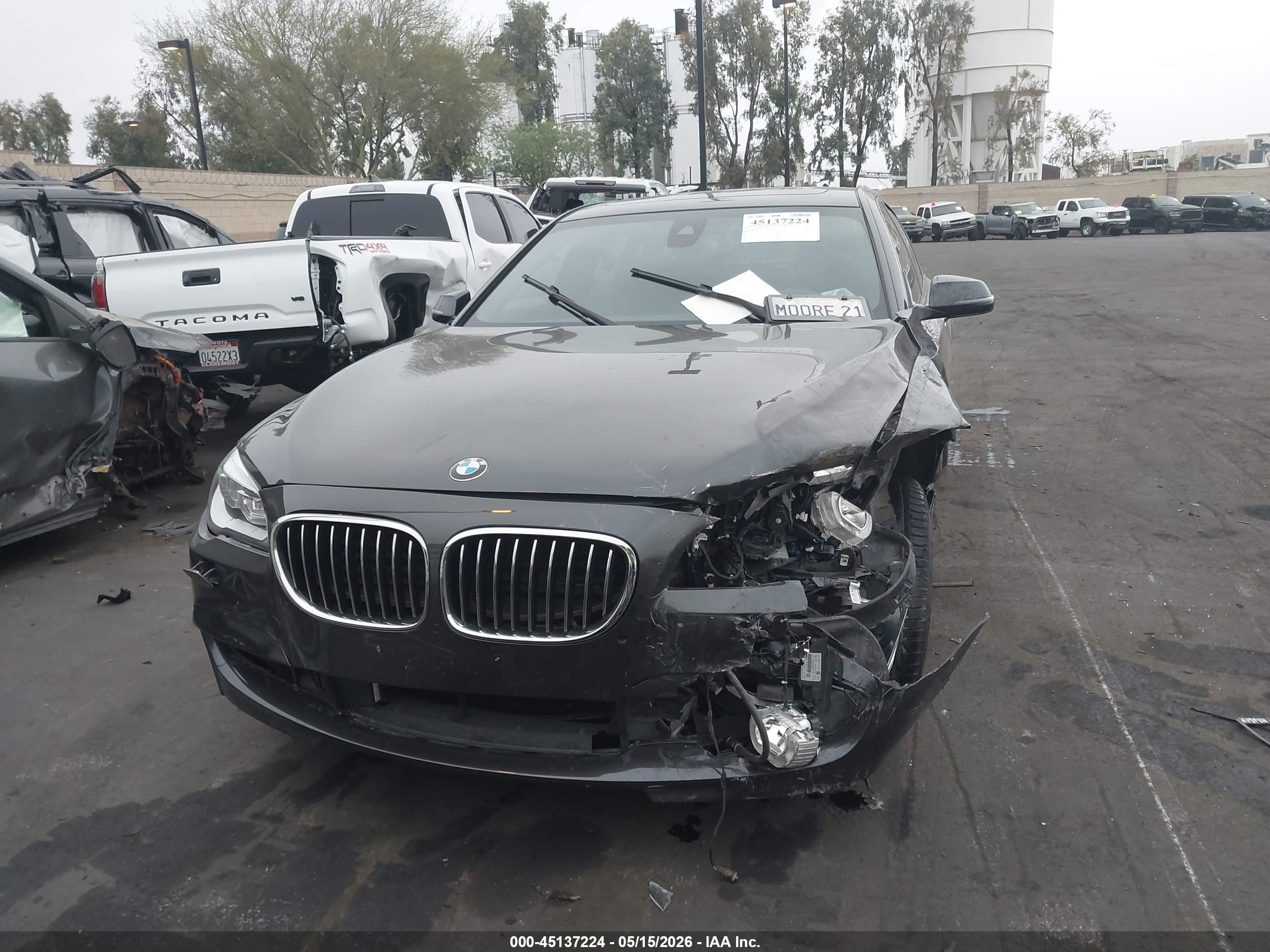 2015 Bmw 750i   Black vin: WBAYA8C57FGK19704