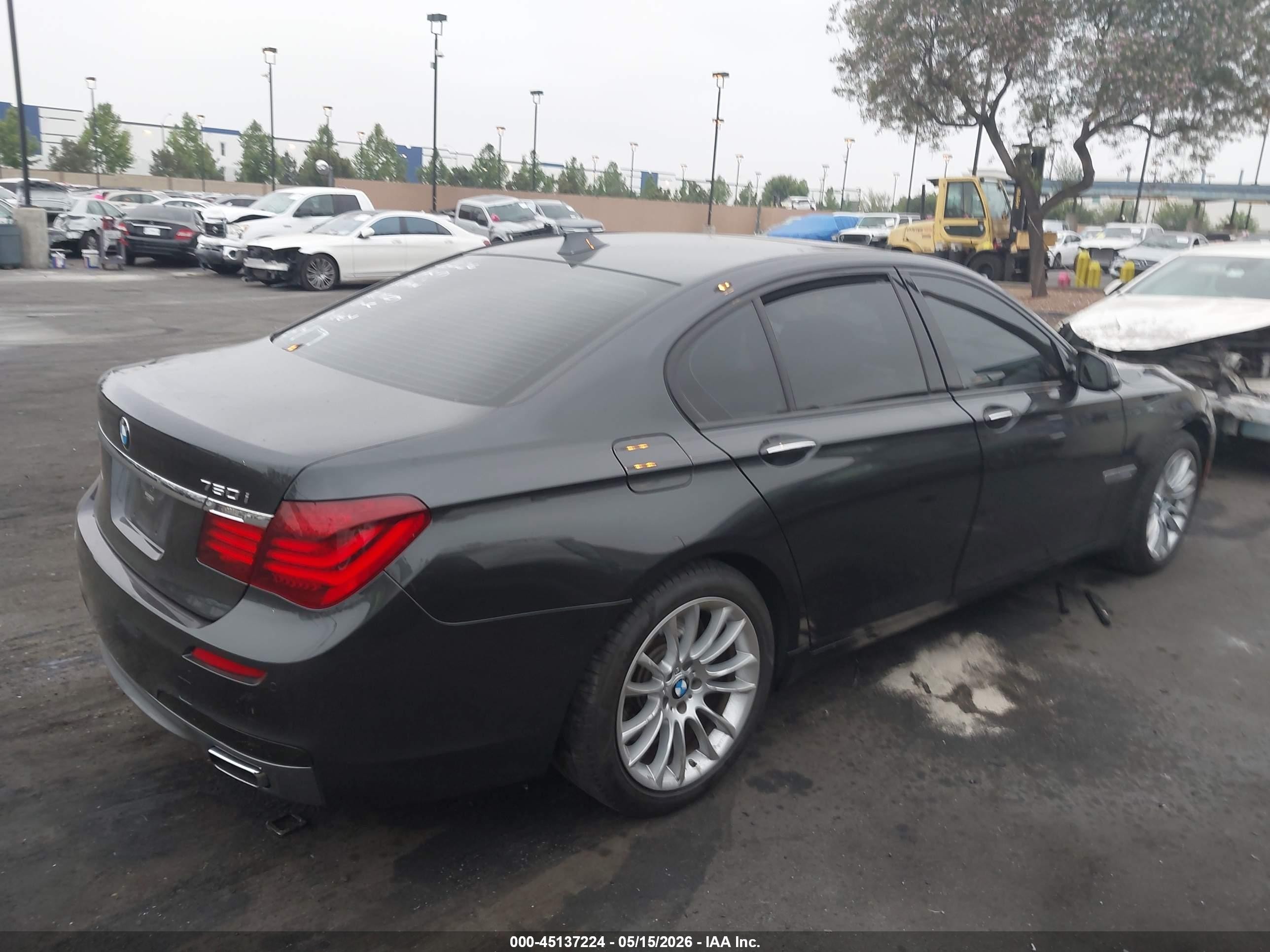 2015 Bmw 750i   Black vin: WBAYA8C57FGK19704