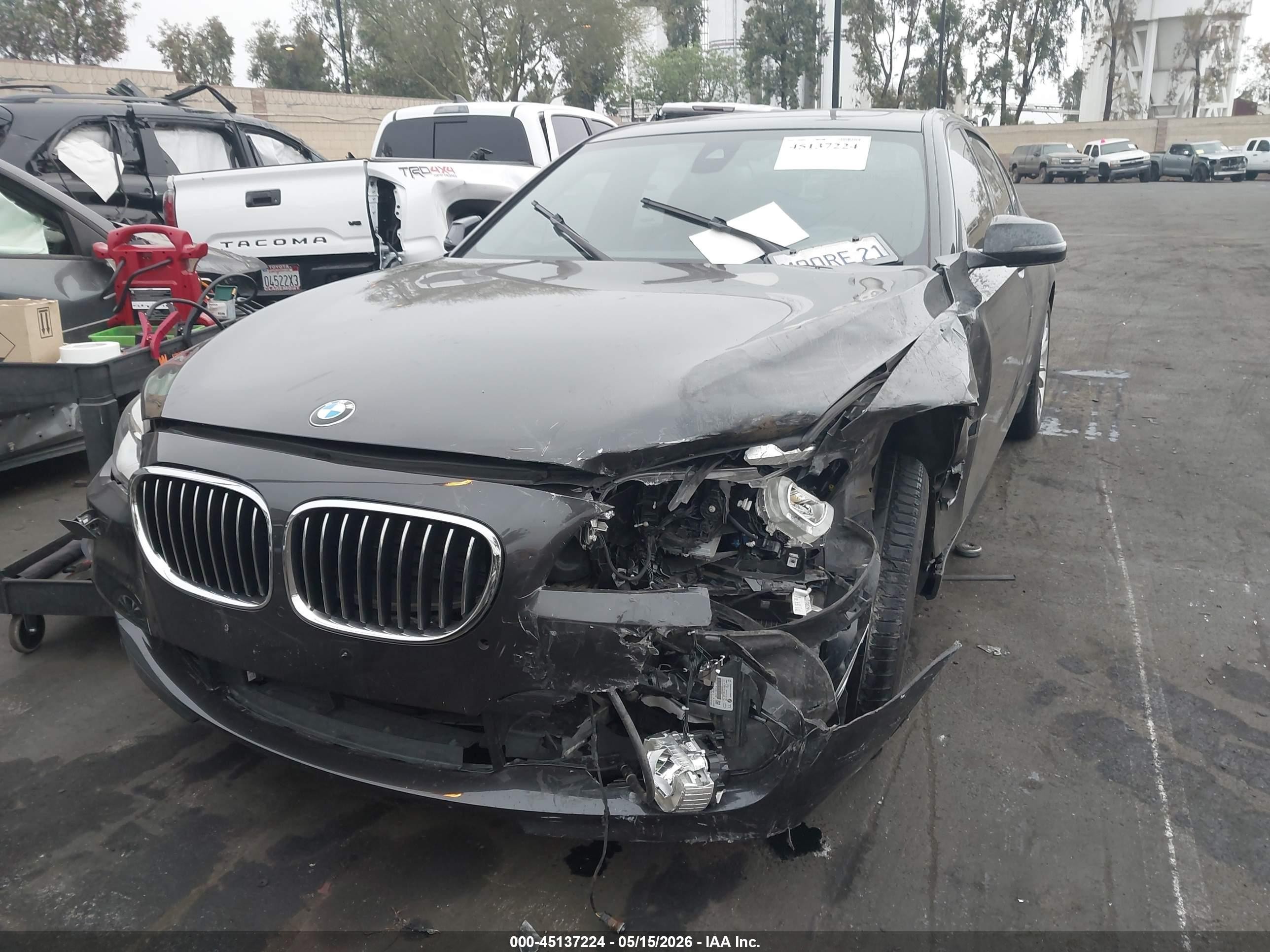 2015 Bmw 750i   Black vin: WBAYA8C57FGK19704