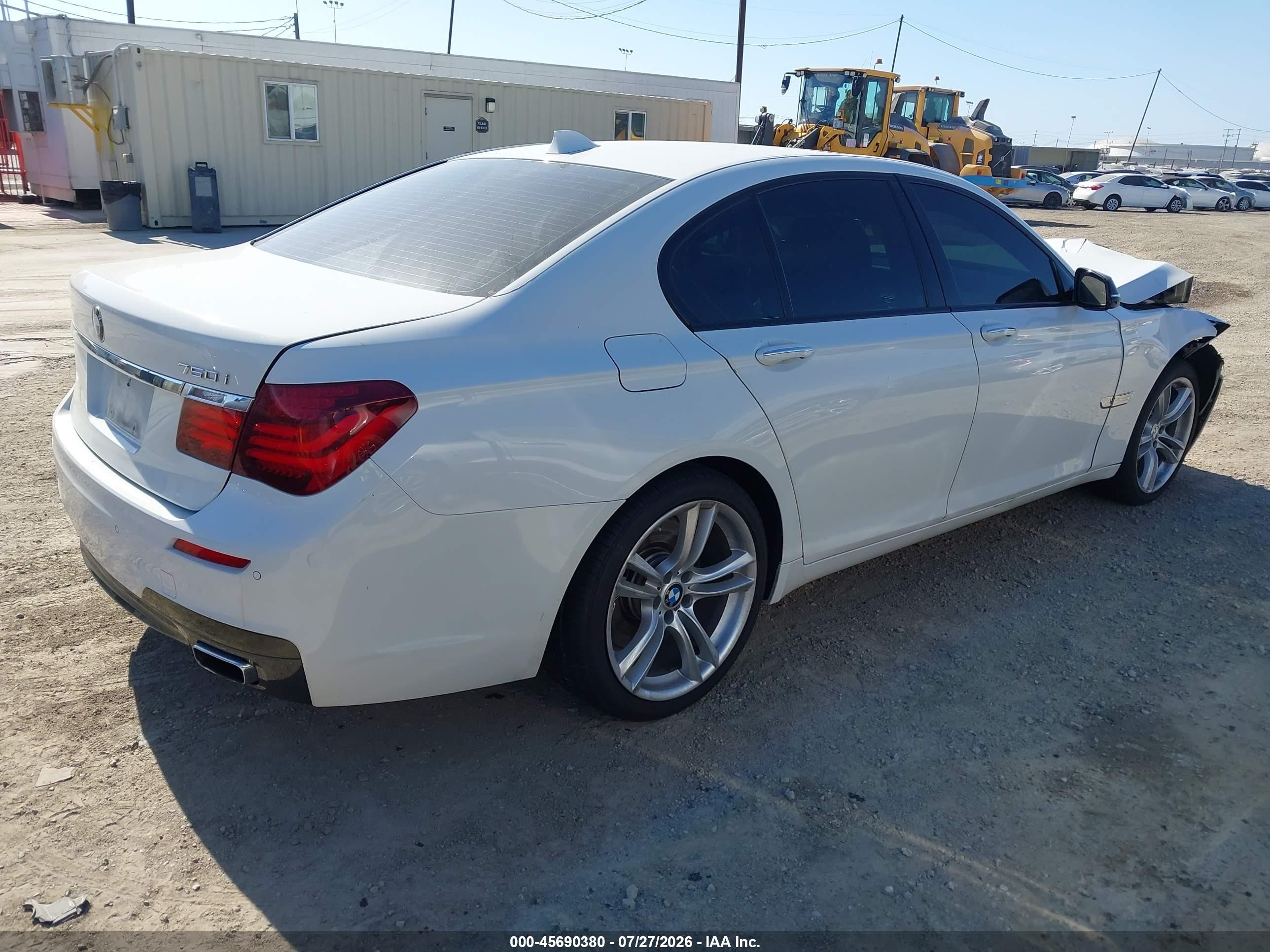 2015 Bmw 750i White vin: WBAYA8C5XFD825483