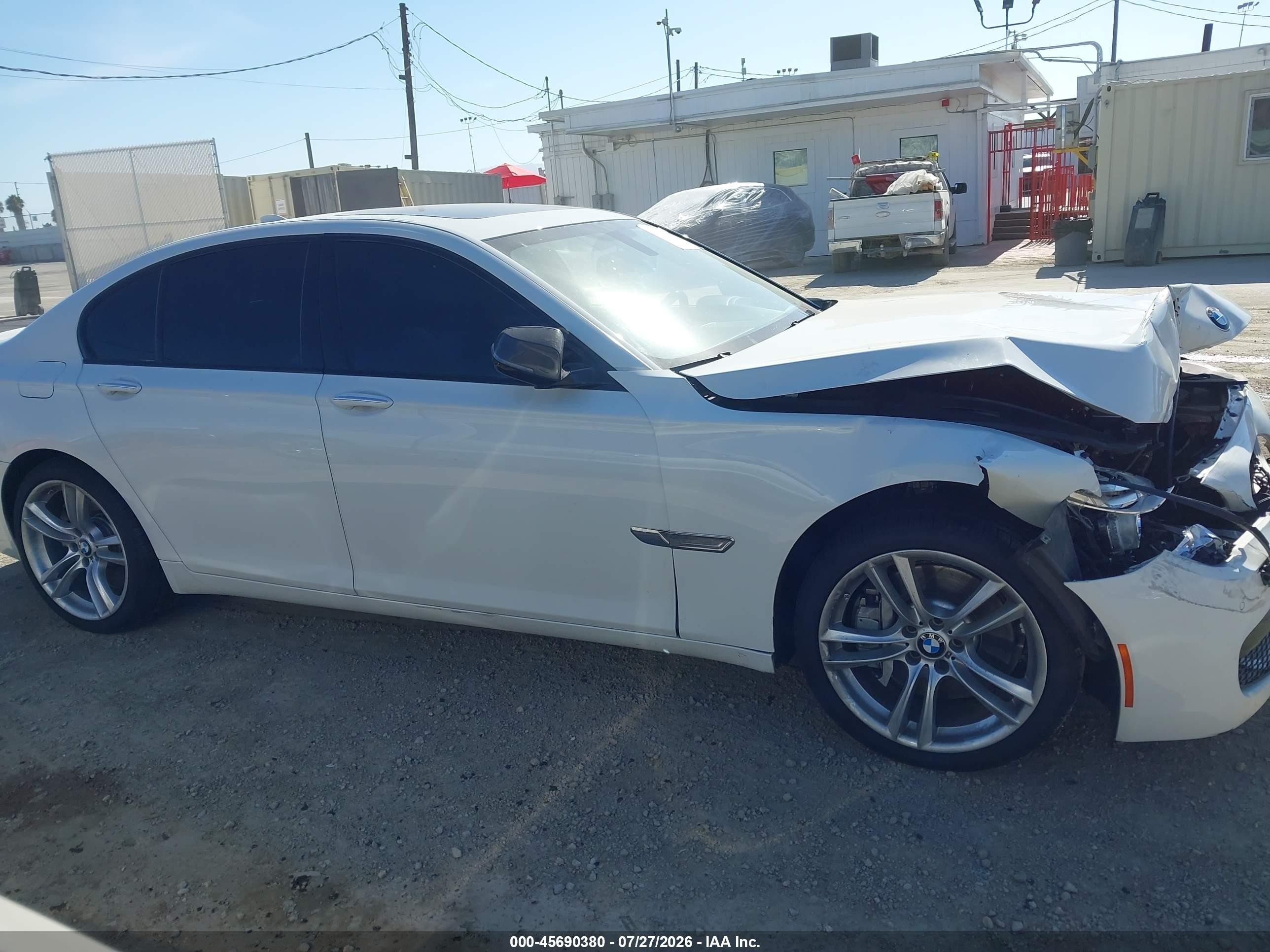 2015 Bmw 750i White vin: WBAYA8C5XFD825483