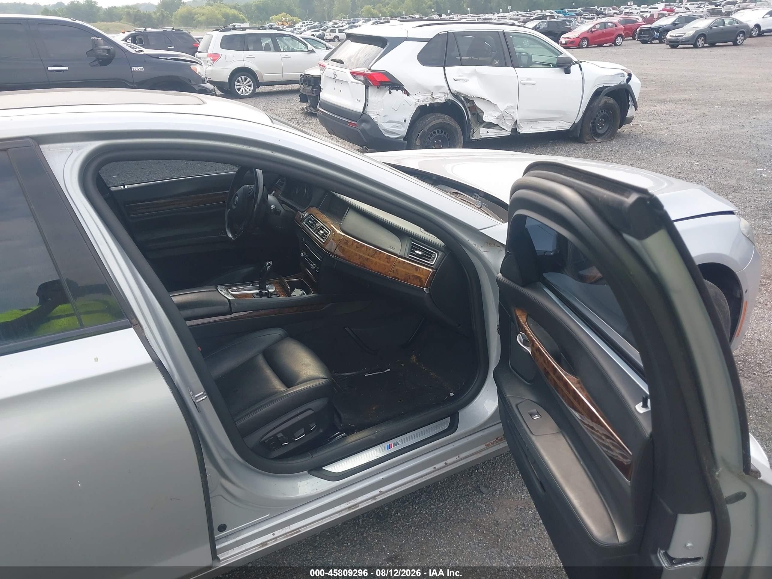 2013 Bmw 750i Xdrive Silver vin: WBAYB6C50DD223609