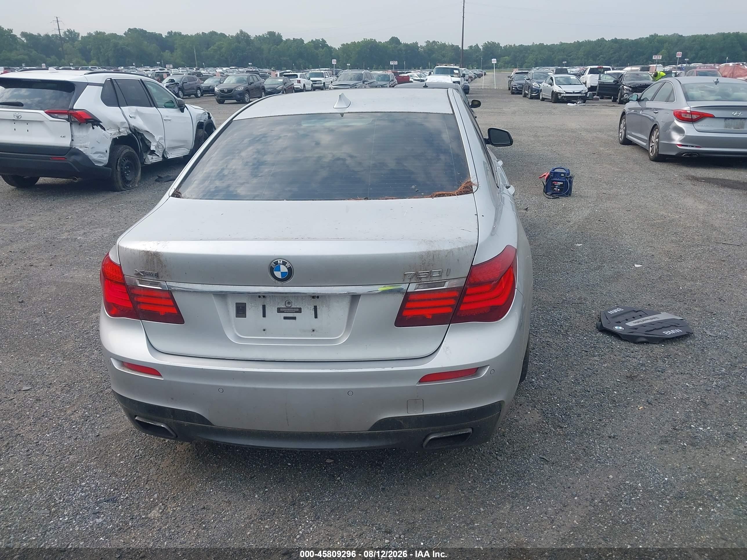2013 Bmw 750i Xdrive Silver vin: WBAYB6C50DD223609