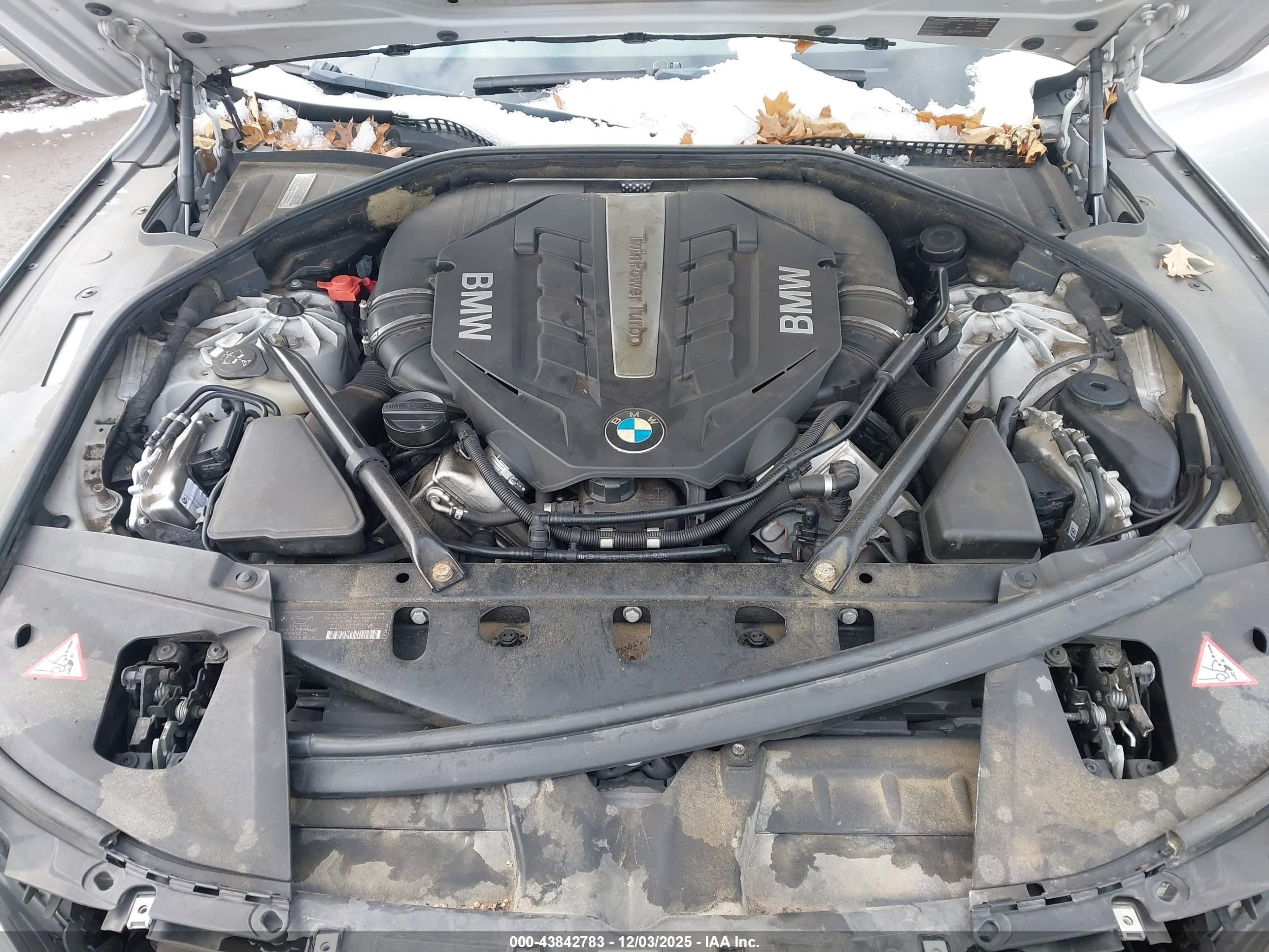 2013 Bmw 750i Xdrive Silver vin: WBAYB6C52DC998192