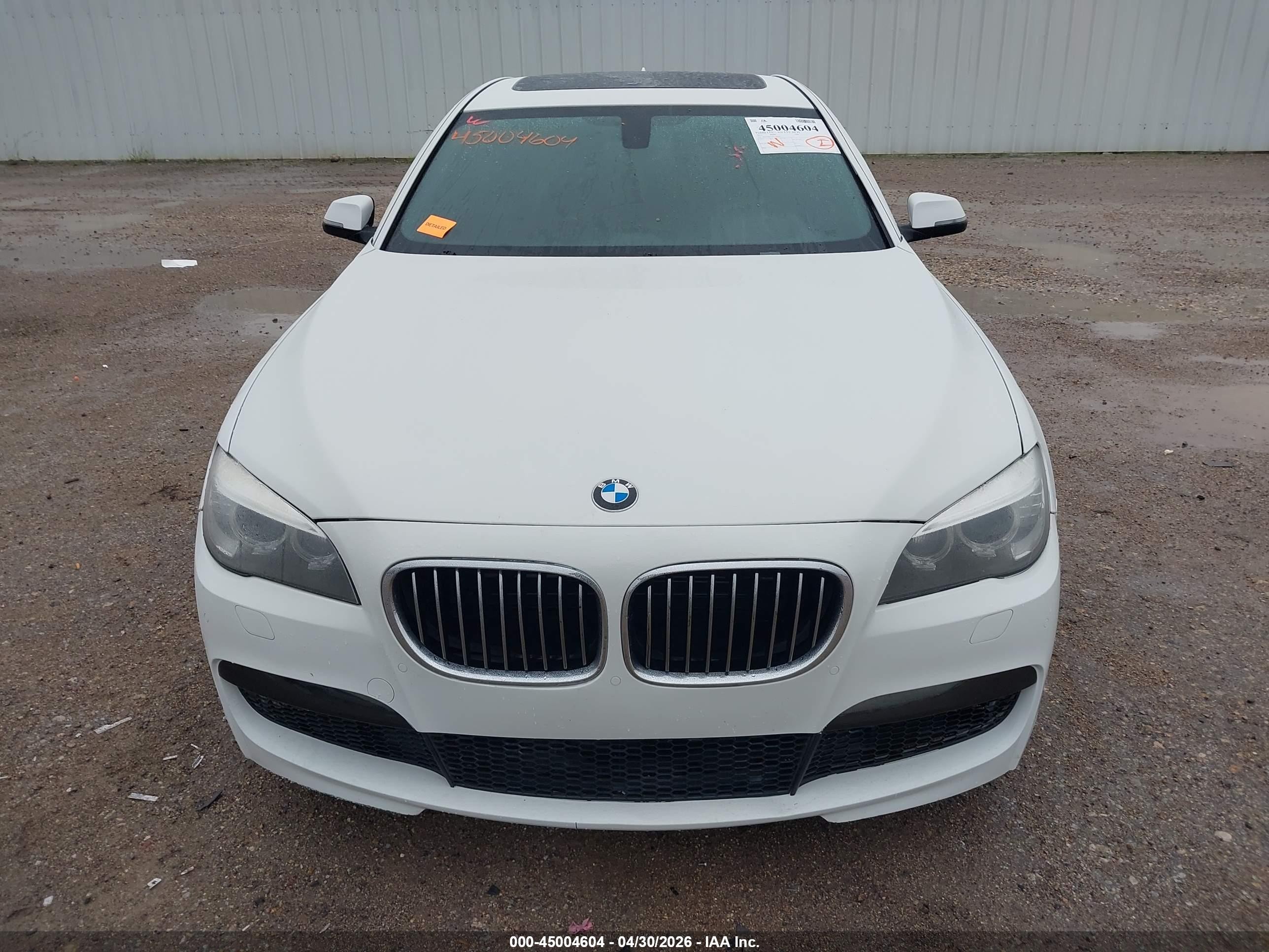 2013 Bmw 750i Xdrive White vin: WBAYB6C53DC998329