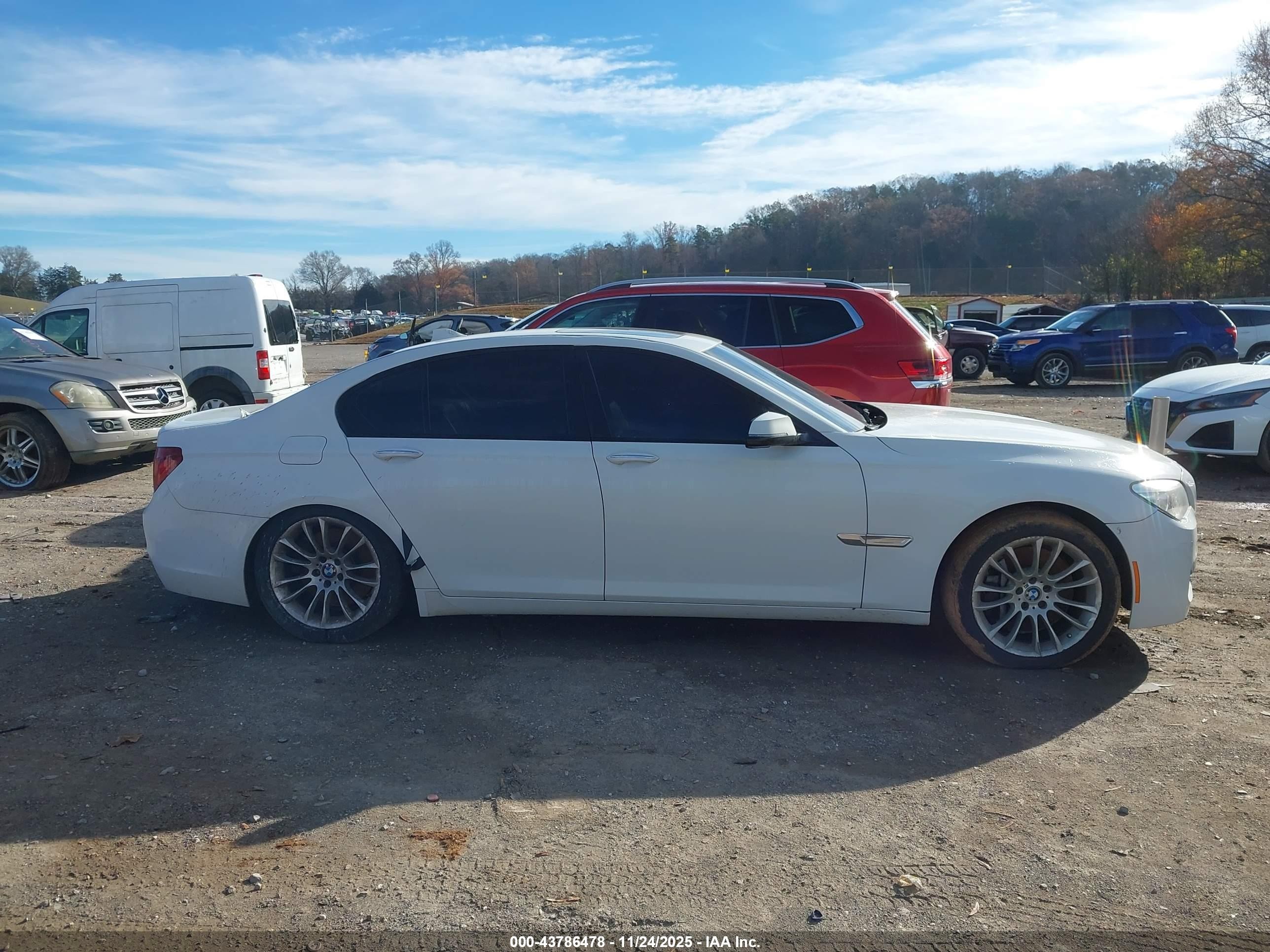 2014 Bmw 750i Xdrive White vin: WBAYB6C58ED224993