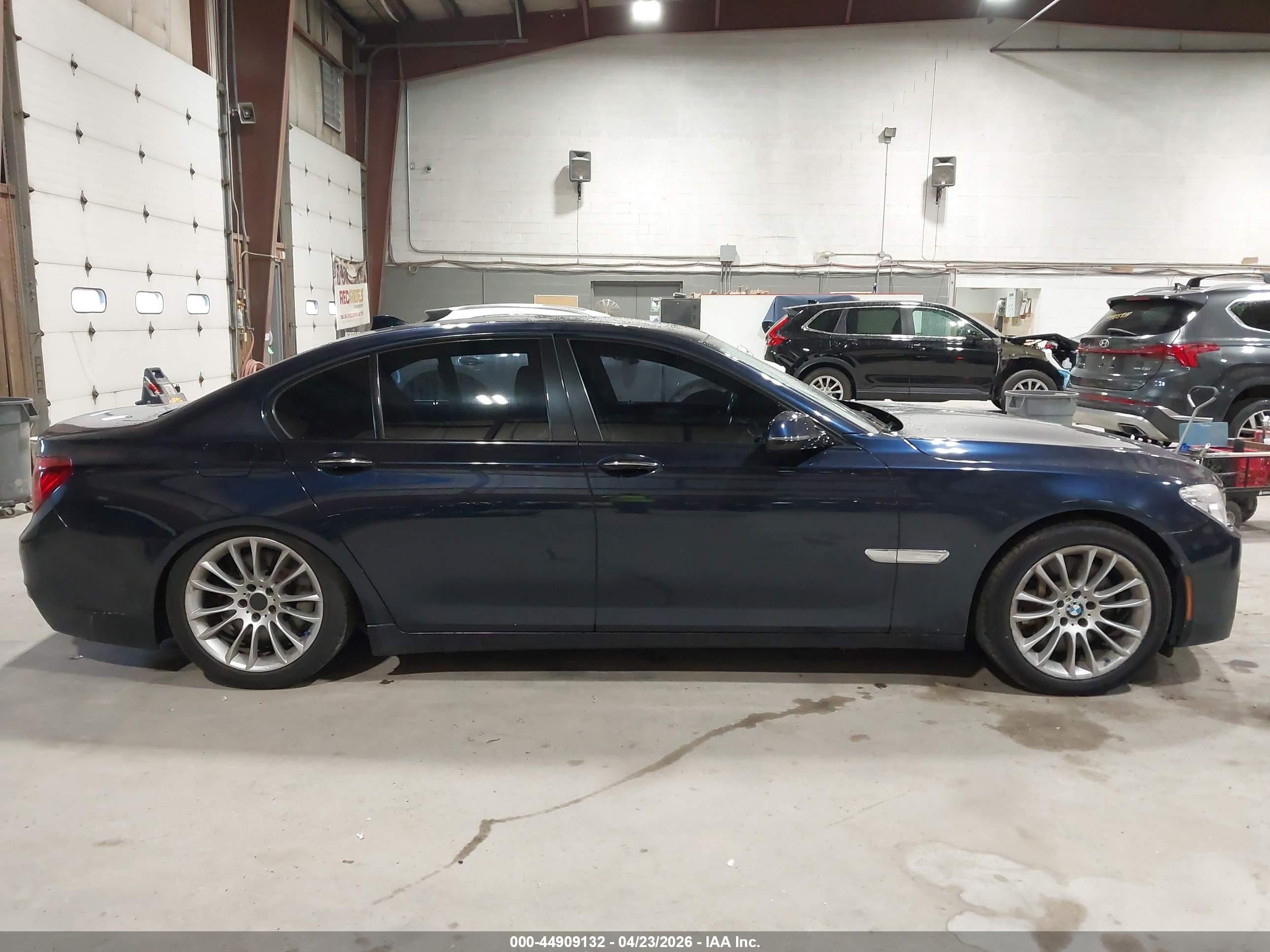 2015 Bmw 750i Xdrive Dark Blue vin: WBAYB6C59FD966126