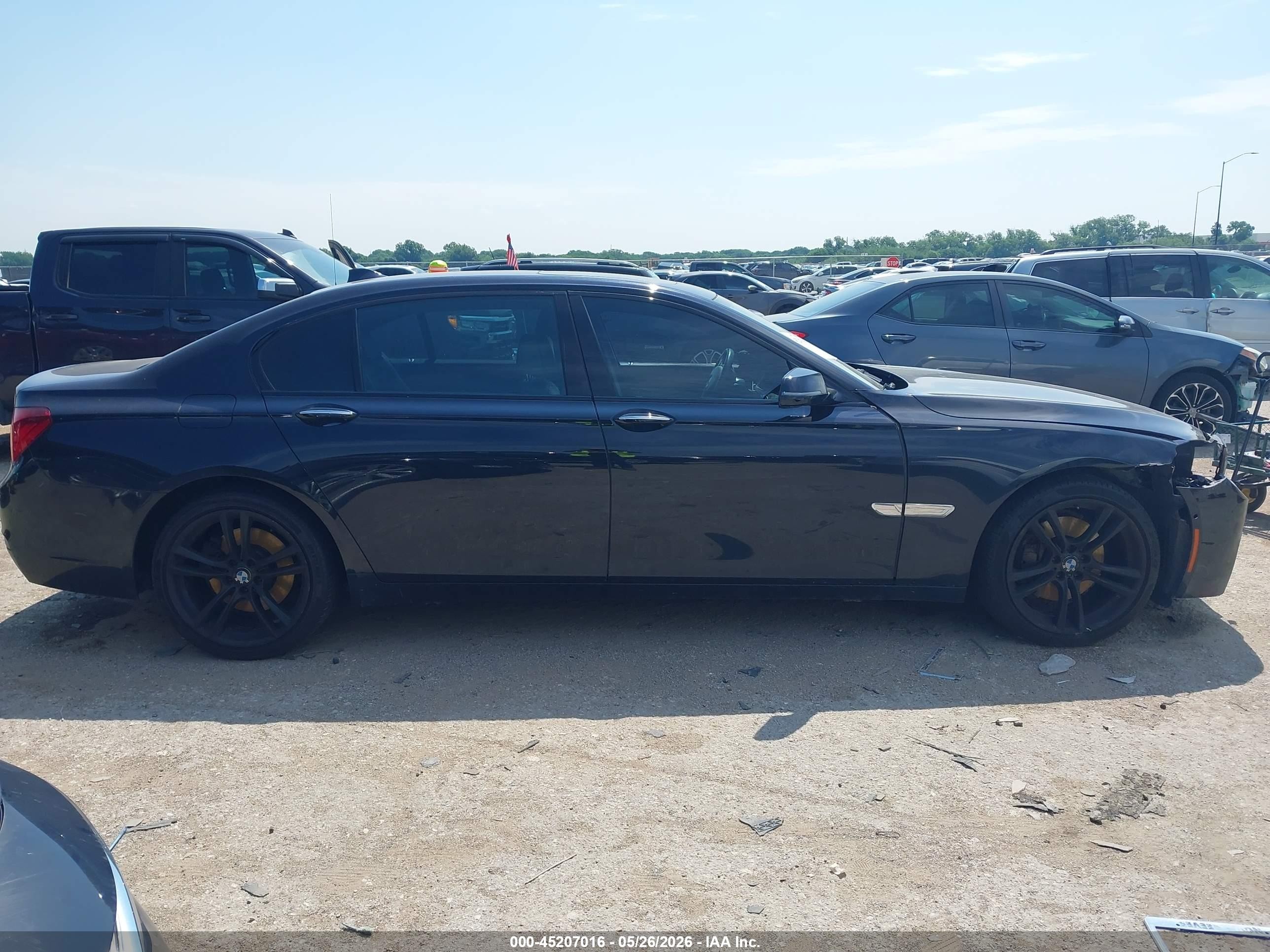 2014 Bmw 740li   Blue vin: WBAYE4C50ED138217