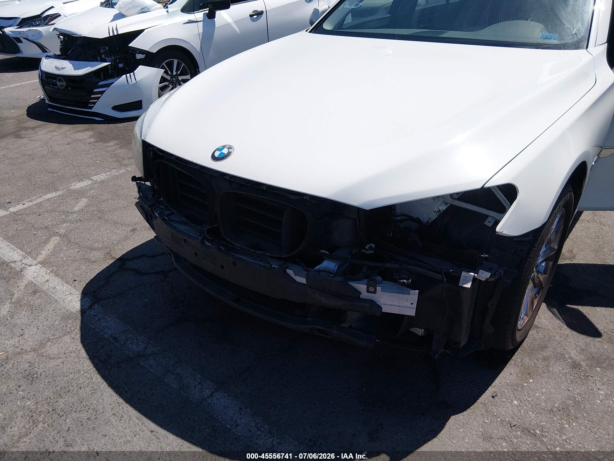 2013 Bmw 740li Белый vin: WBAYE4C52DD136869