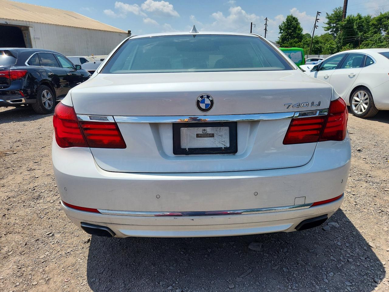 2013 Bmw 740 Li Белый vin: WBAYE4C52DD137066