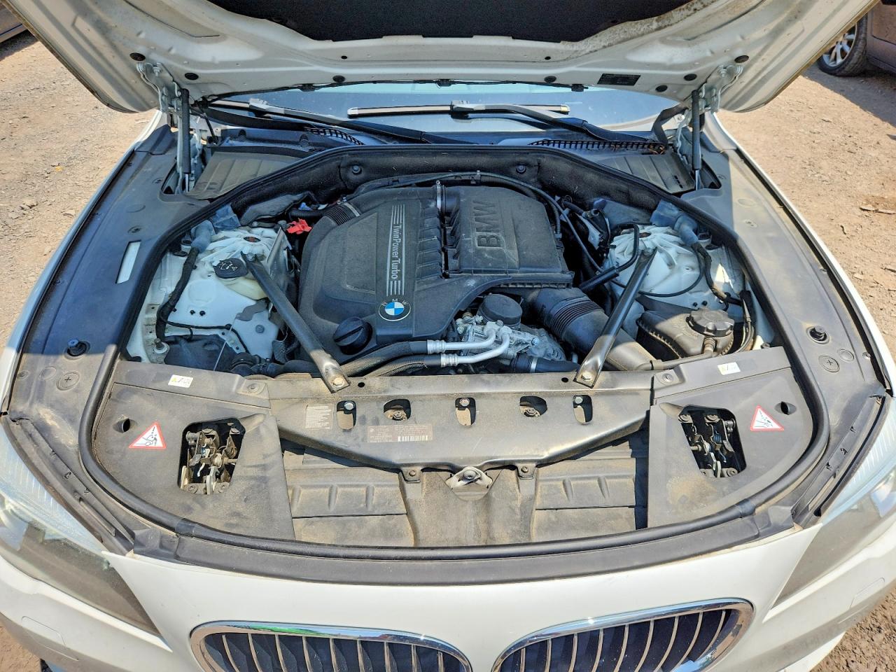 2013 Bmw 740 Li Белый vin: WBAYE4C52DD137066