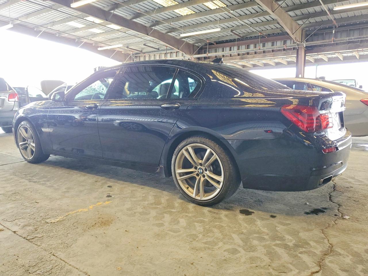 2015 Bmw 740 Li Blue vin: WBAYE4C56FD947285