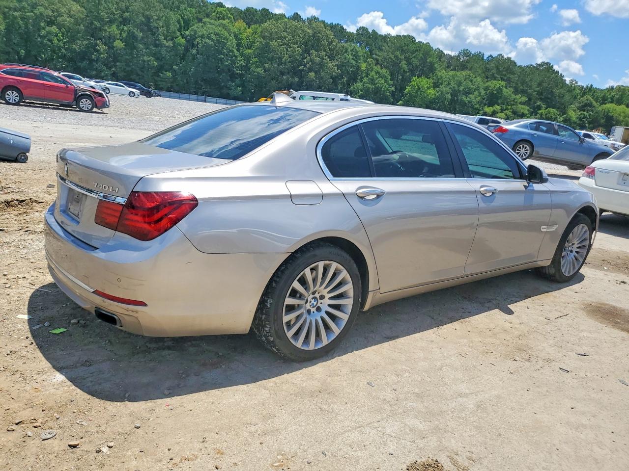 2013 Bmw 740 Li Silver vin: WBAYE4C58DDW22568