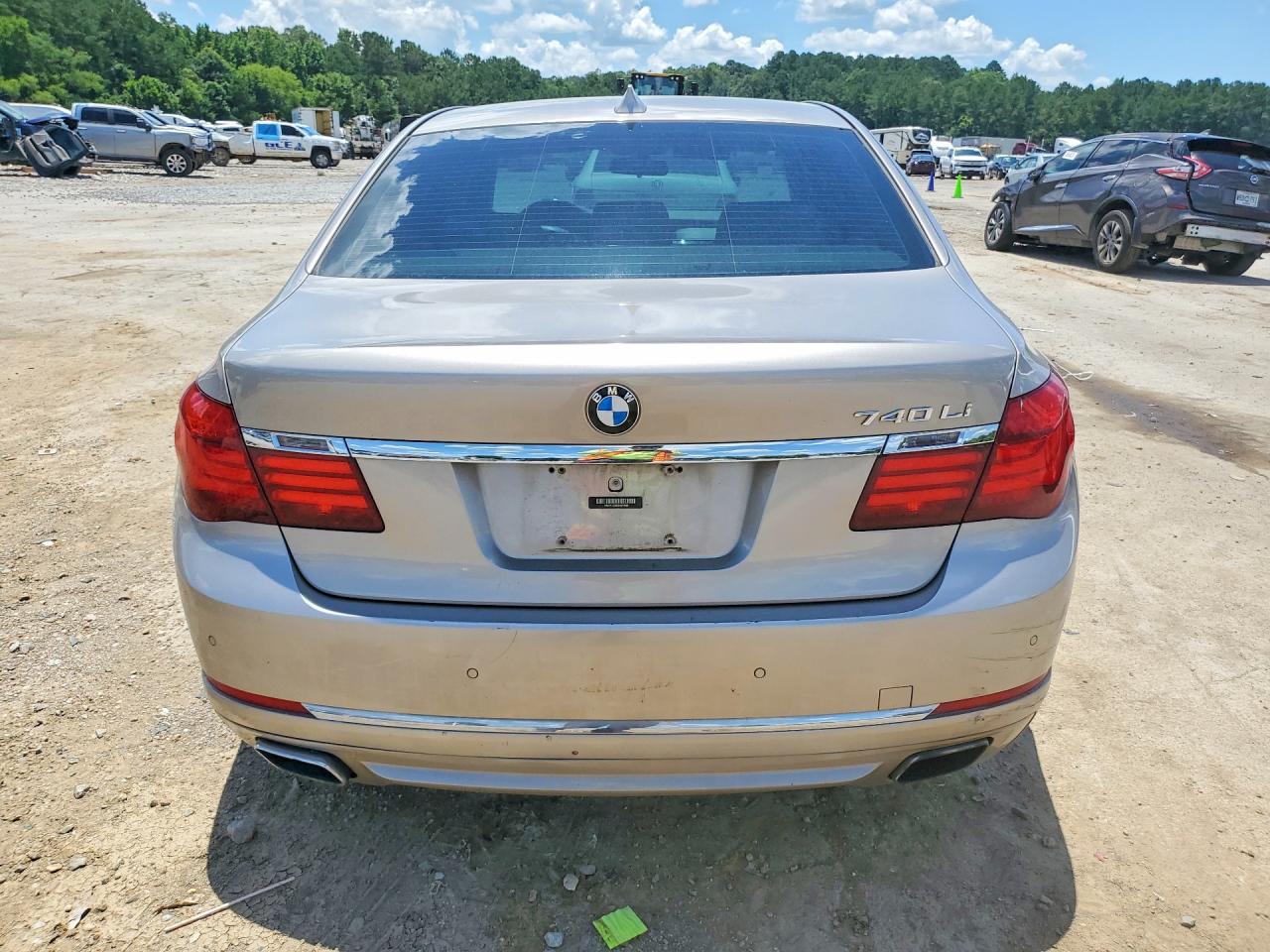 2013 Bmw 740 Li Silver vin: WBAYE4C58DDW22568