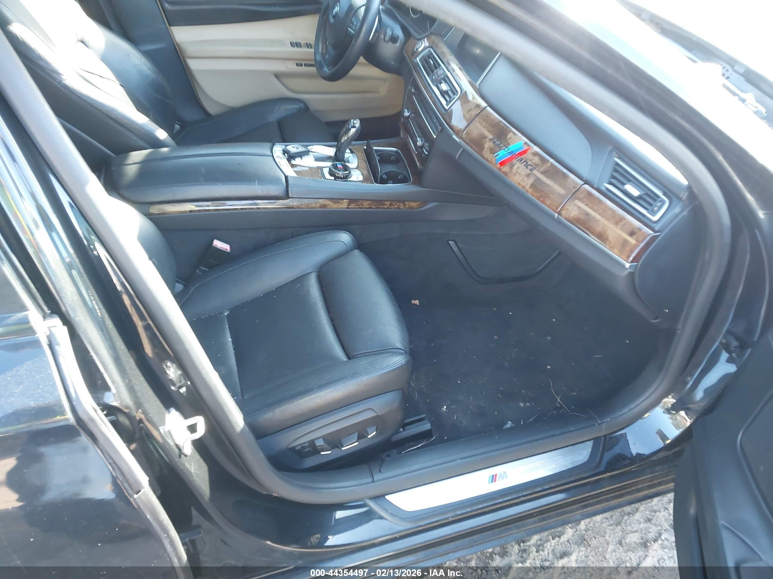 2014 Bmw Alpina B7   Black vin: WBAYE8C50ED135826