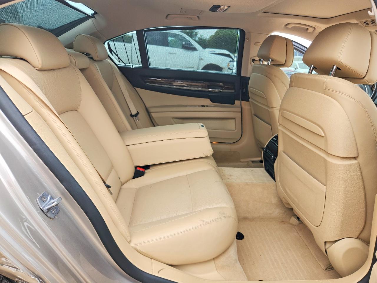 2014 Bmw 750 Li Gold vin: WBAYE8C52ED134631