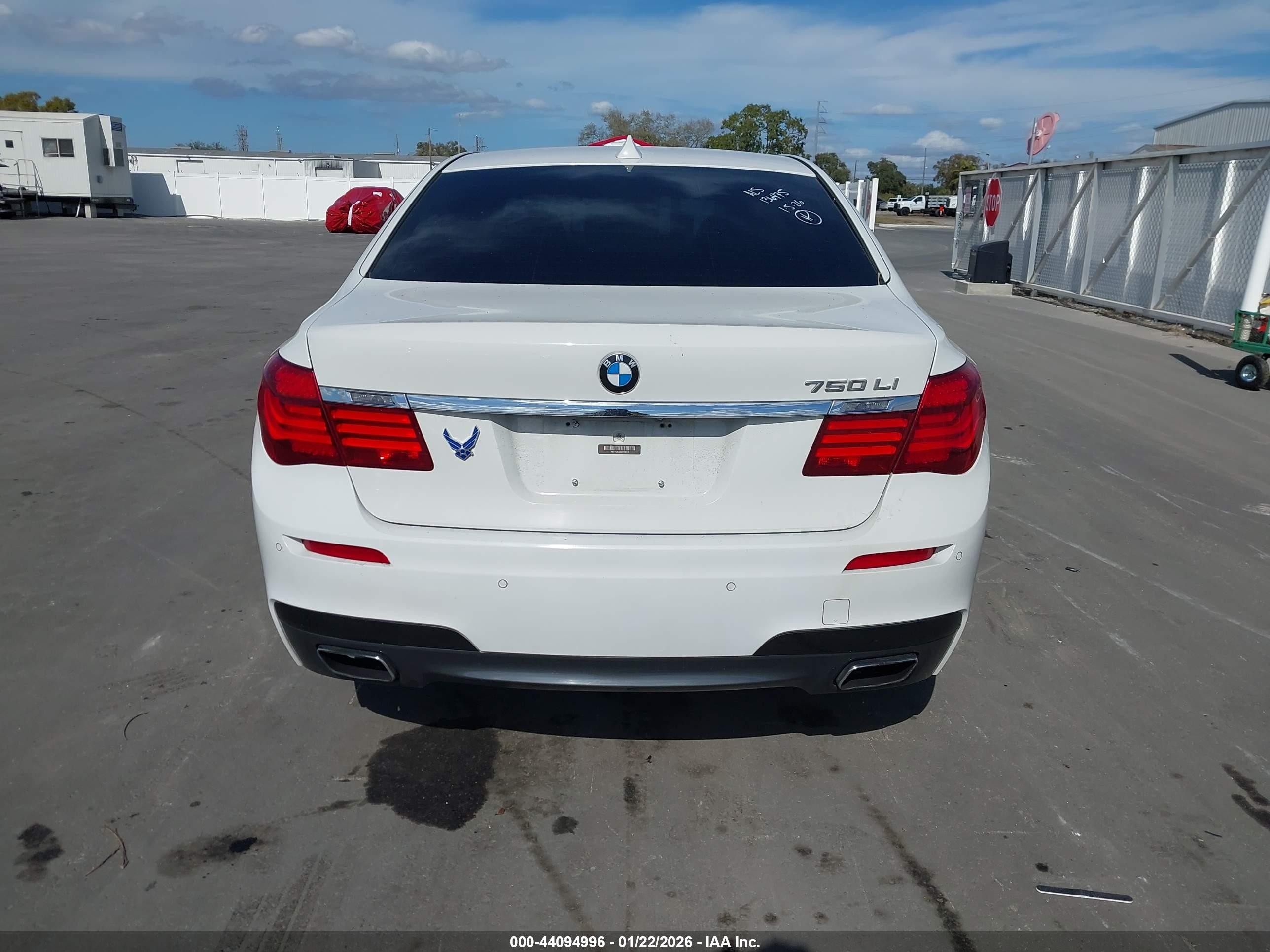 2014 Bmw Alpina B7   White vin: WBAYE8C52ED136475