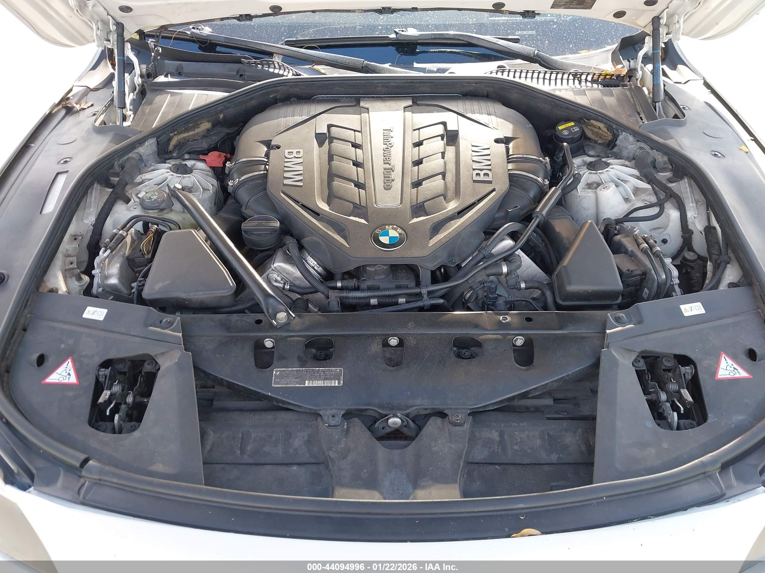 2014 Bmw Alpina B7   White vin: WBAYE8C52ED136475