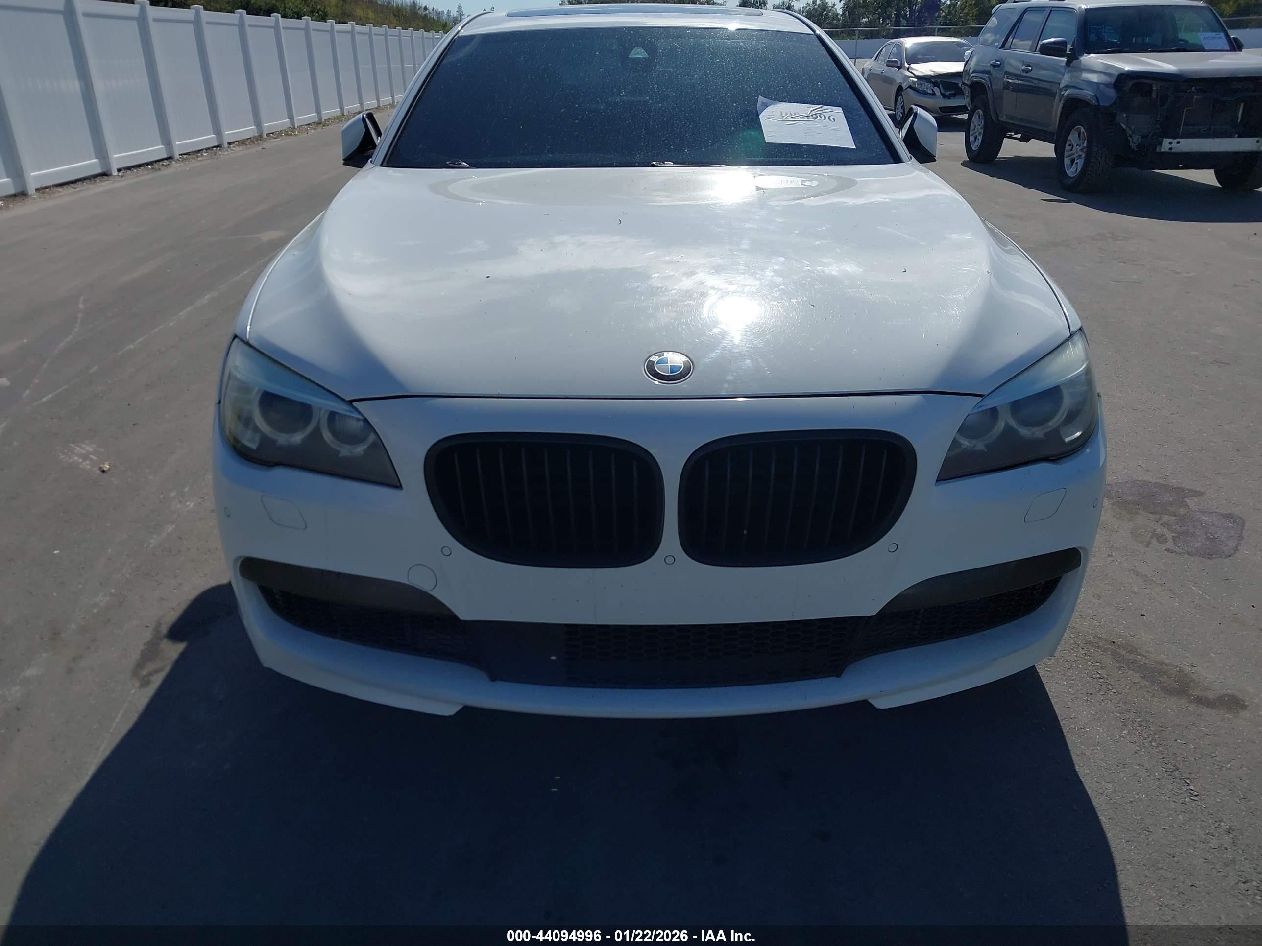 2014 Bmw Alpina B7   White vin: WBAYE8C52ED136475