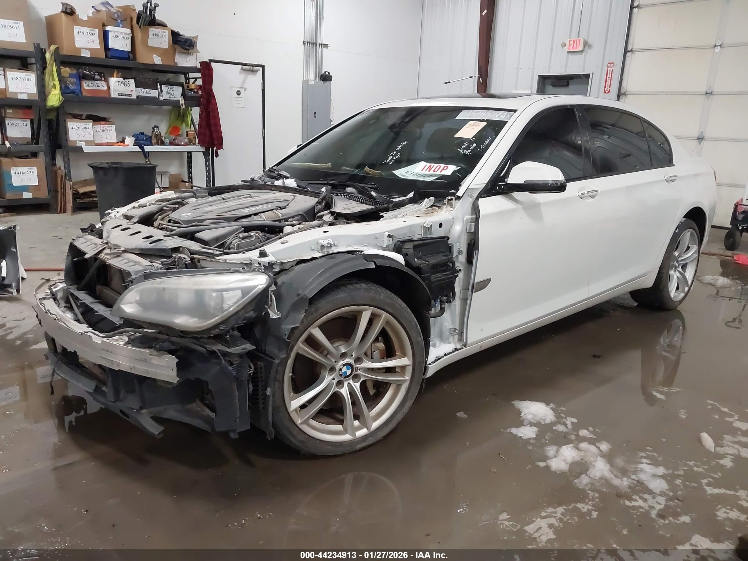 2015 Bmw 750li   White vin: WBAYE8C52FD781788