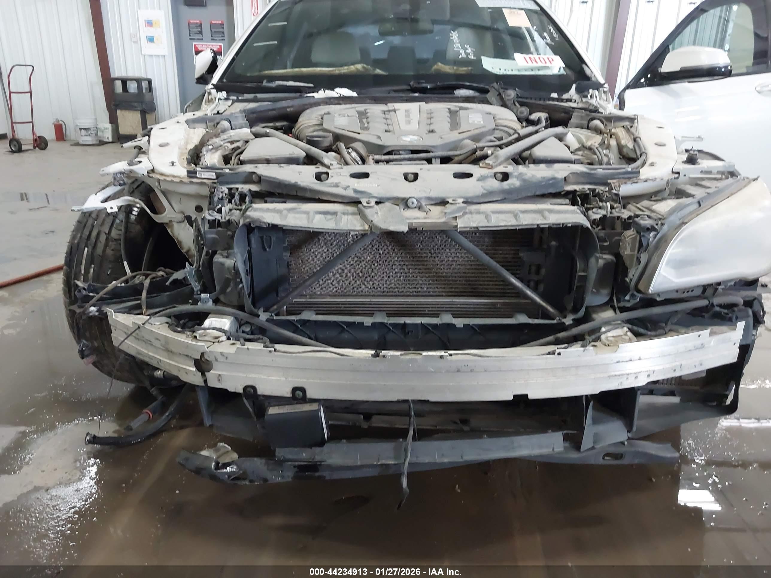 2015 Bmw 750li   White vin: WBAYE8C52FD781788
