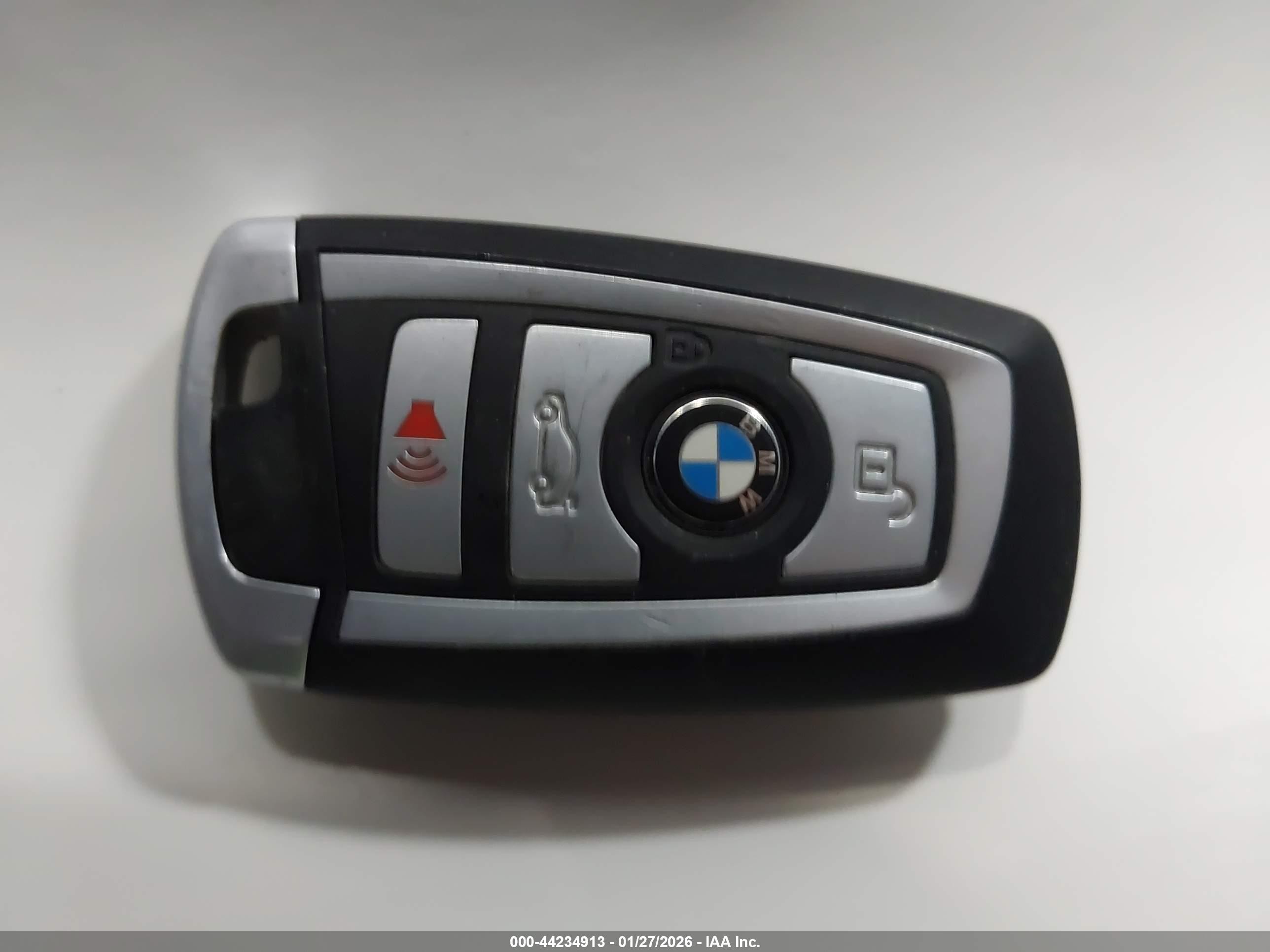 2015 Bmw 750li   White vin: WBAYE8C52FD781788