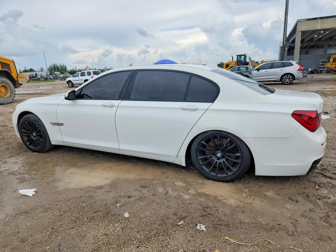 2013 Bmw 750 Li White vin: WBAYE8C54DD133463