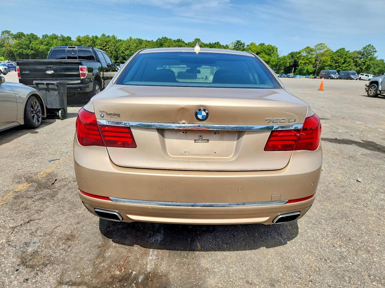 2014 Bmw 750 Li Золотой vin: WBAYE8C54ED136476