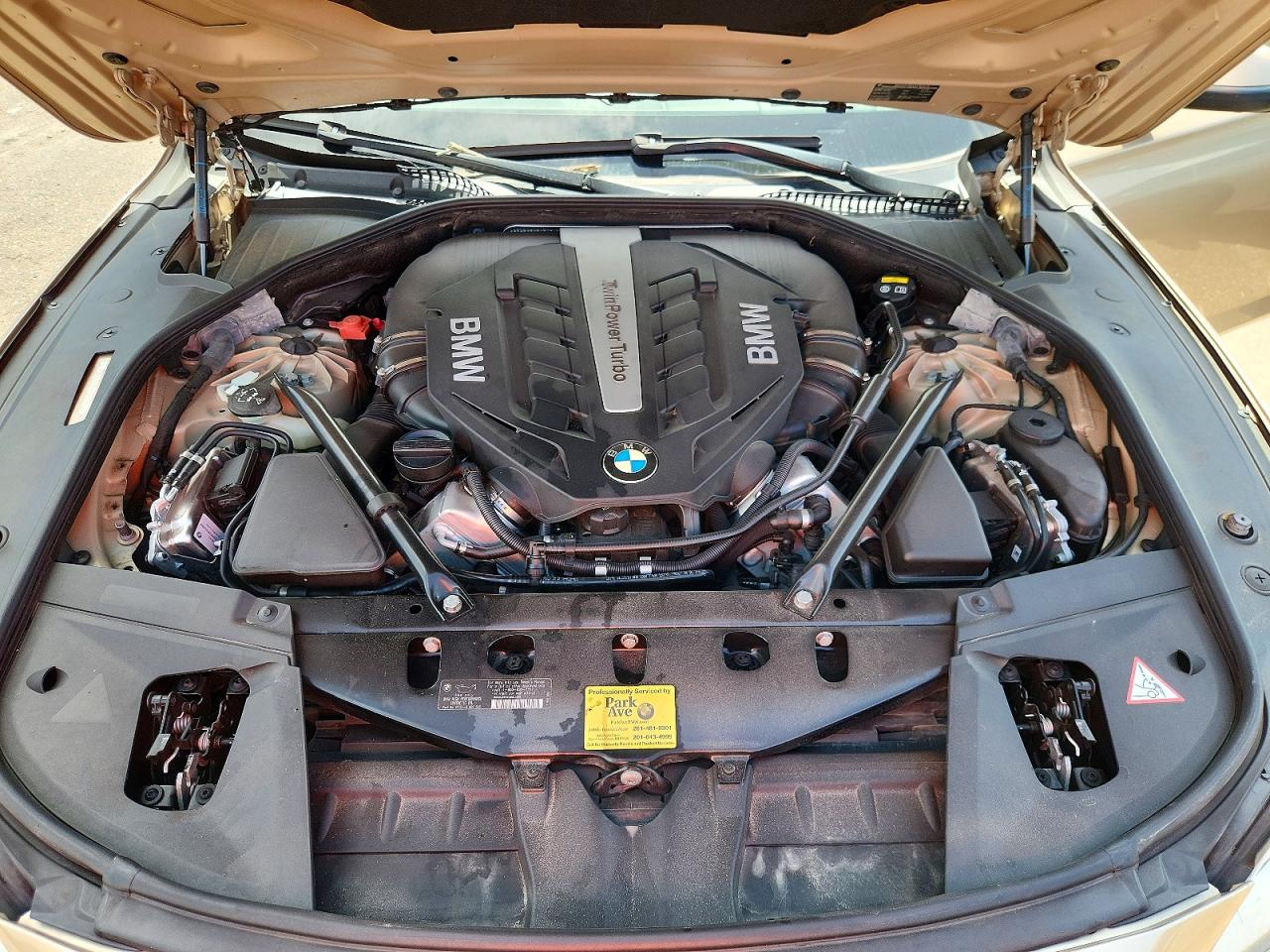 2014 Bmw 750 Li Золотой vin: WBAYE8C54ED136476