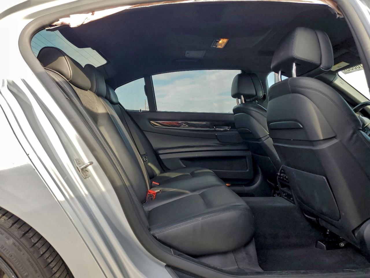 2015 Bmw 750 Li Silver vin: WBAYE8C54FD781260