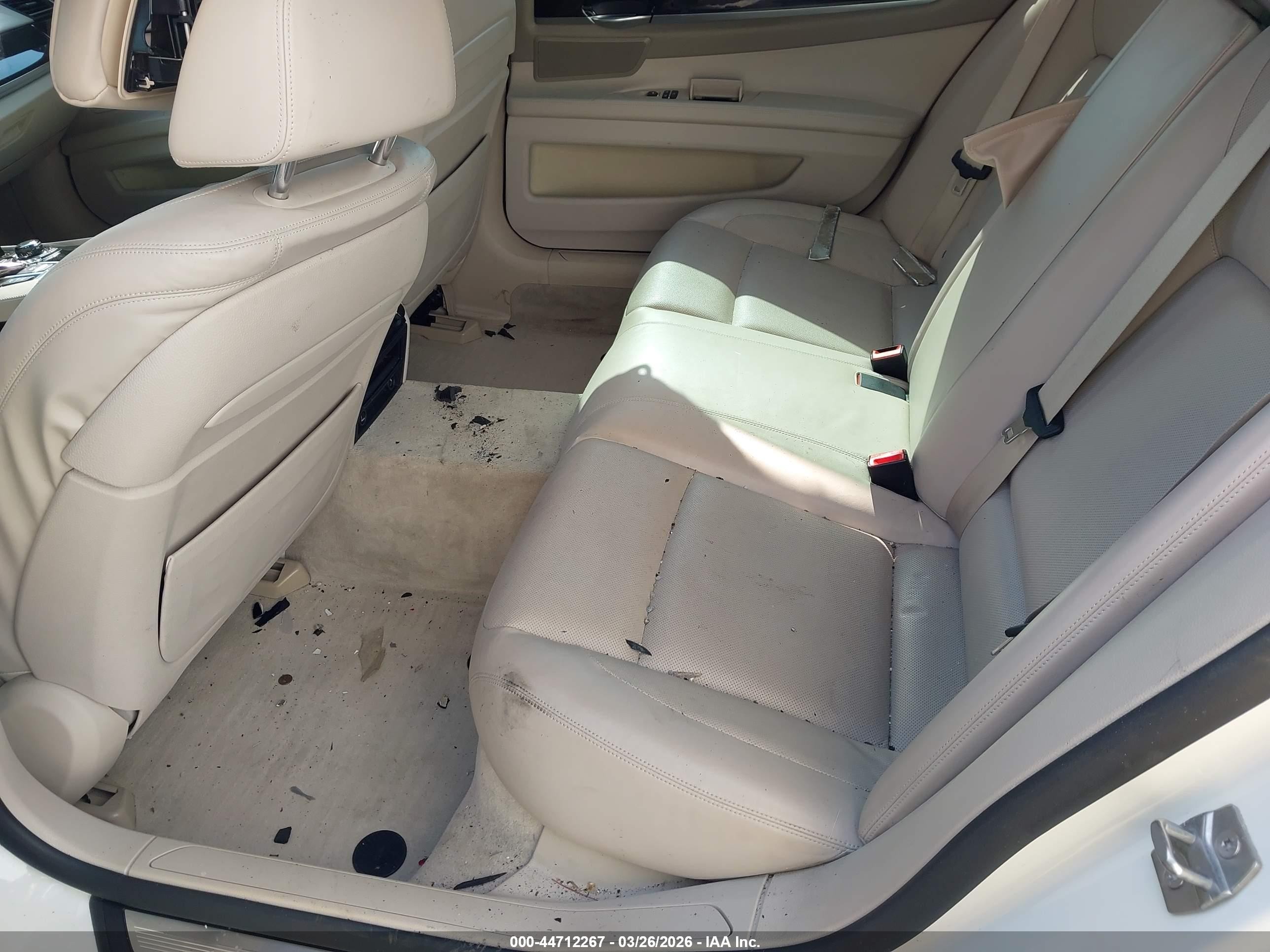2013 Bmw 750li   White vin: WBAYE8C55DD133603