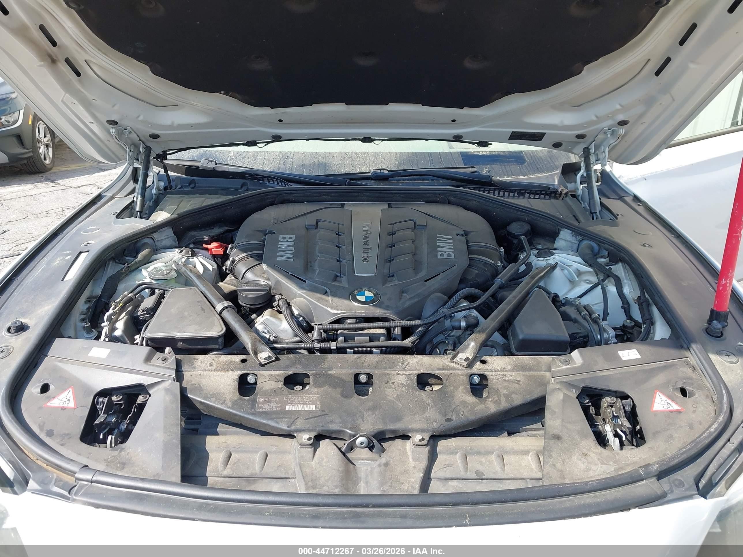 2013 Bmw 750li   White vin: WBAYE8C55DD133603