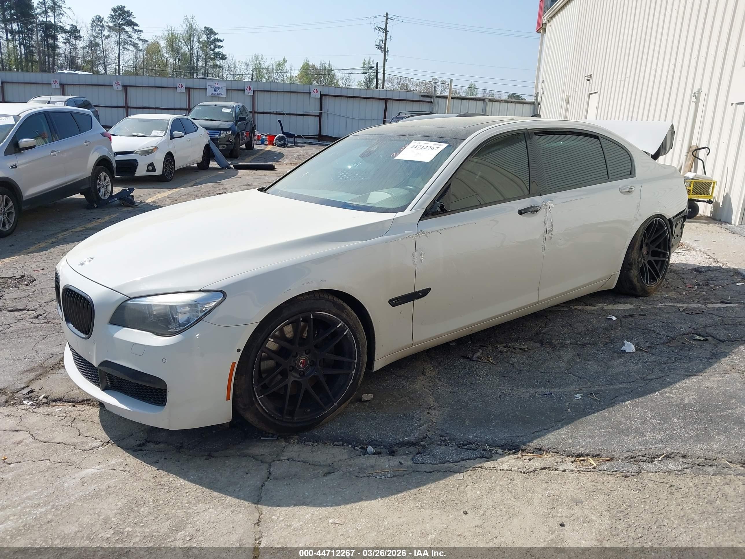 2013 Bmw 750li   White vin: WBAYE8C55DD133603